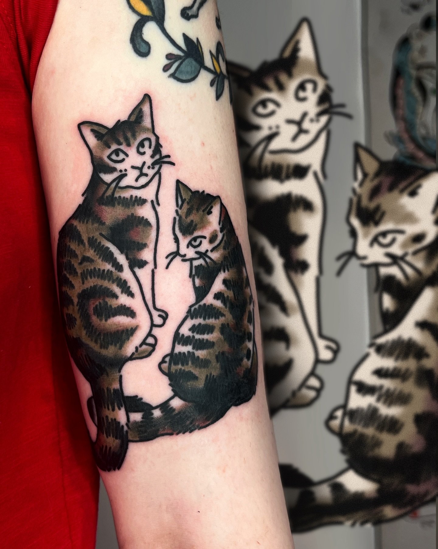 custom kitties made recently, I love tattooing your pets! 🐈 🐕 🐢 

i work in BRIGHTON @goodcompany.tattoo and my books are open! 

catch me at @brightontattoocon at the end of this month for tattoos and merch !! 

to BOOK A TATTOO or get in touch, 