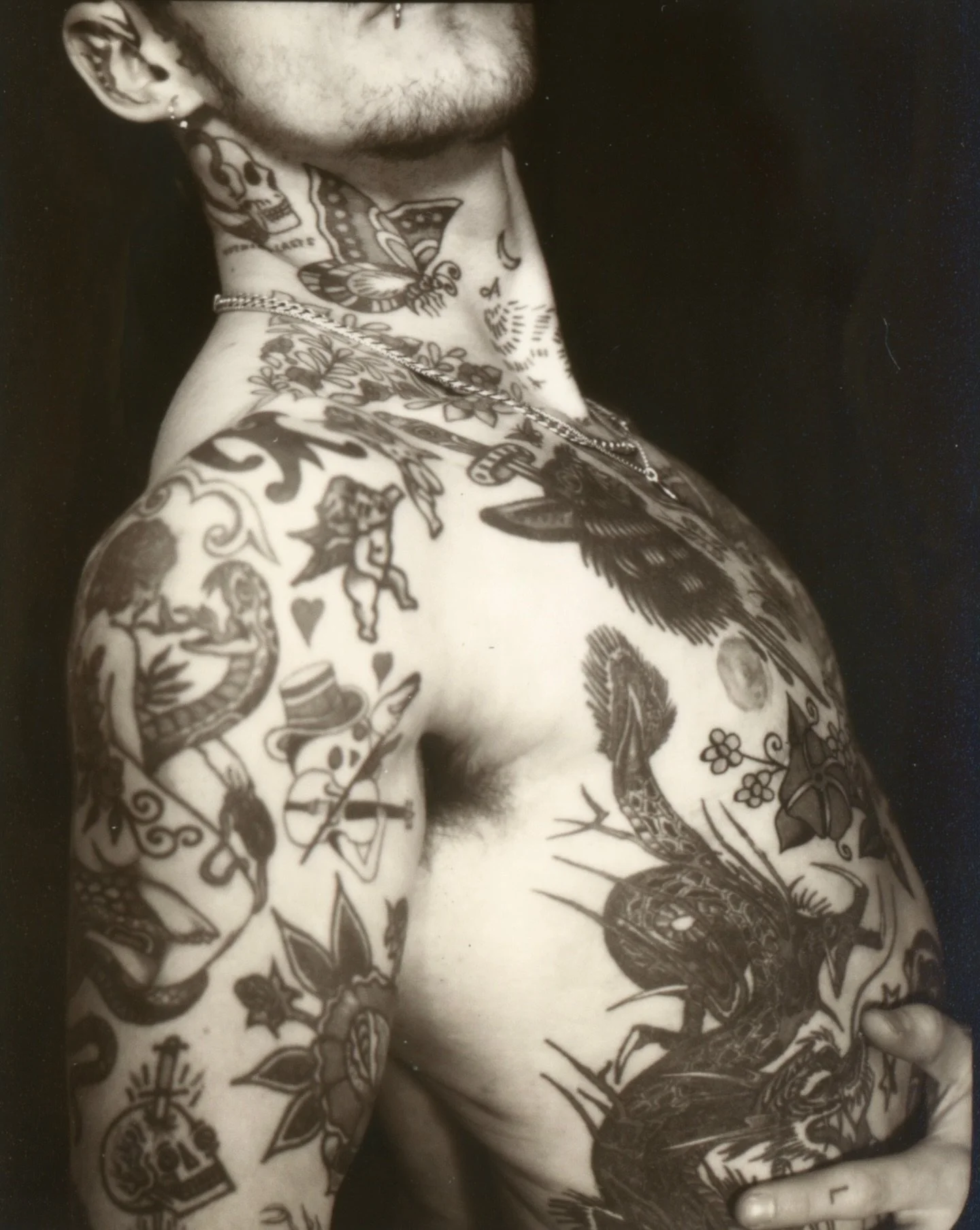 happy trans day of visibility 🏳️&zwj;⚧️ 

i am 7 years, 7 months, 15 days on HRT
and 6 years, 9 months, 14 days post-op top surgery
this vital healthcare saved my life

love and strength today, and every day, to my brothers, sisters and siblings 💘 