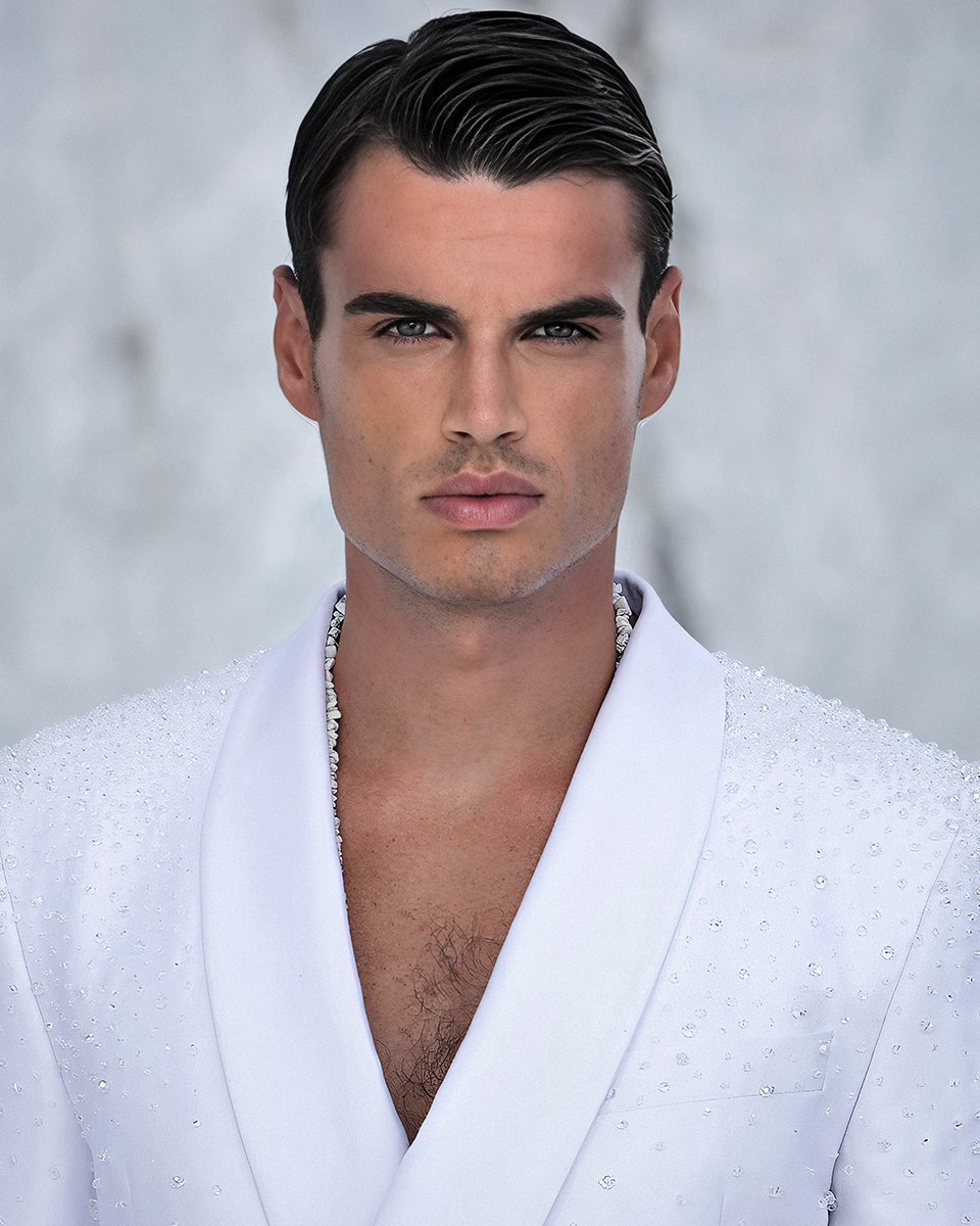 Federico CALVi x Petrelli Uomo 2026 - 4-topaz-face-lighting-upscale-2.1x-topaz-sharpen-face.jpg