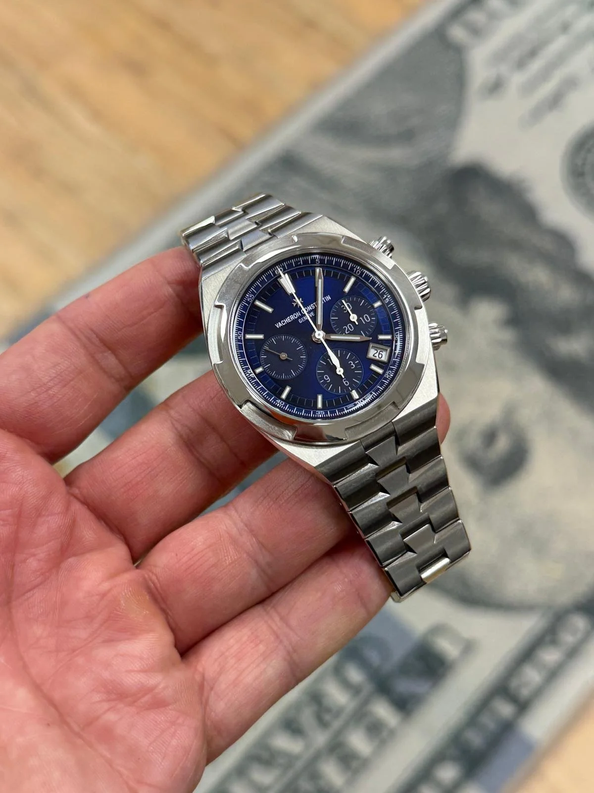 2023 Vacheron Constantin Overseas