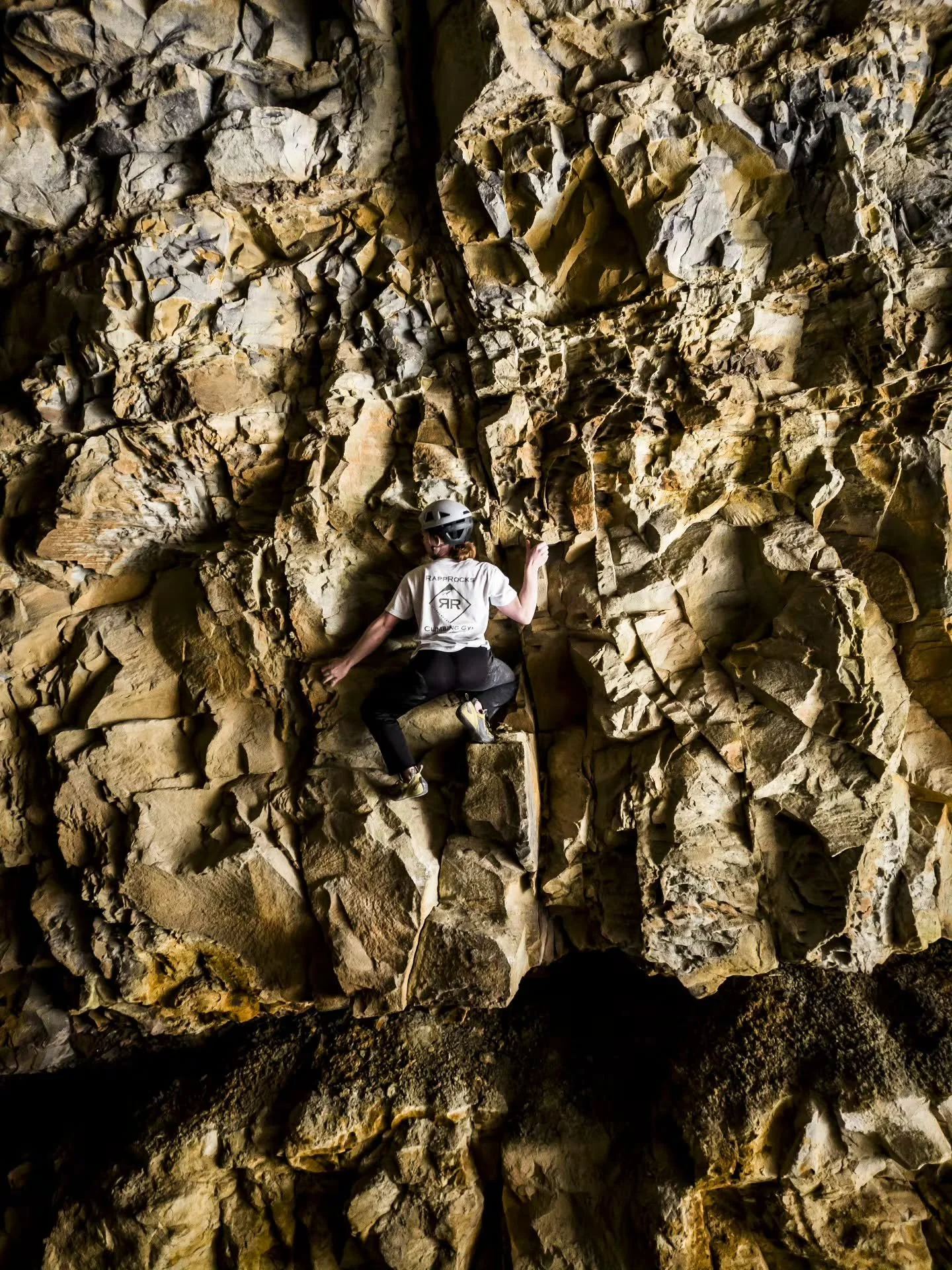 Some good news for a change. Henry's taken a turn for the better. Had his breathing tube removed a few days ago and is supporting his respiratory drive well on his own. He's also been moved from constant dialysis to just needing it intermittently. A 