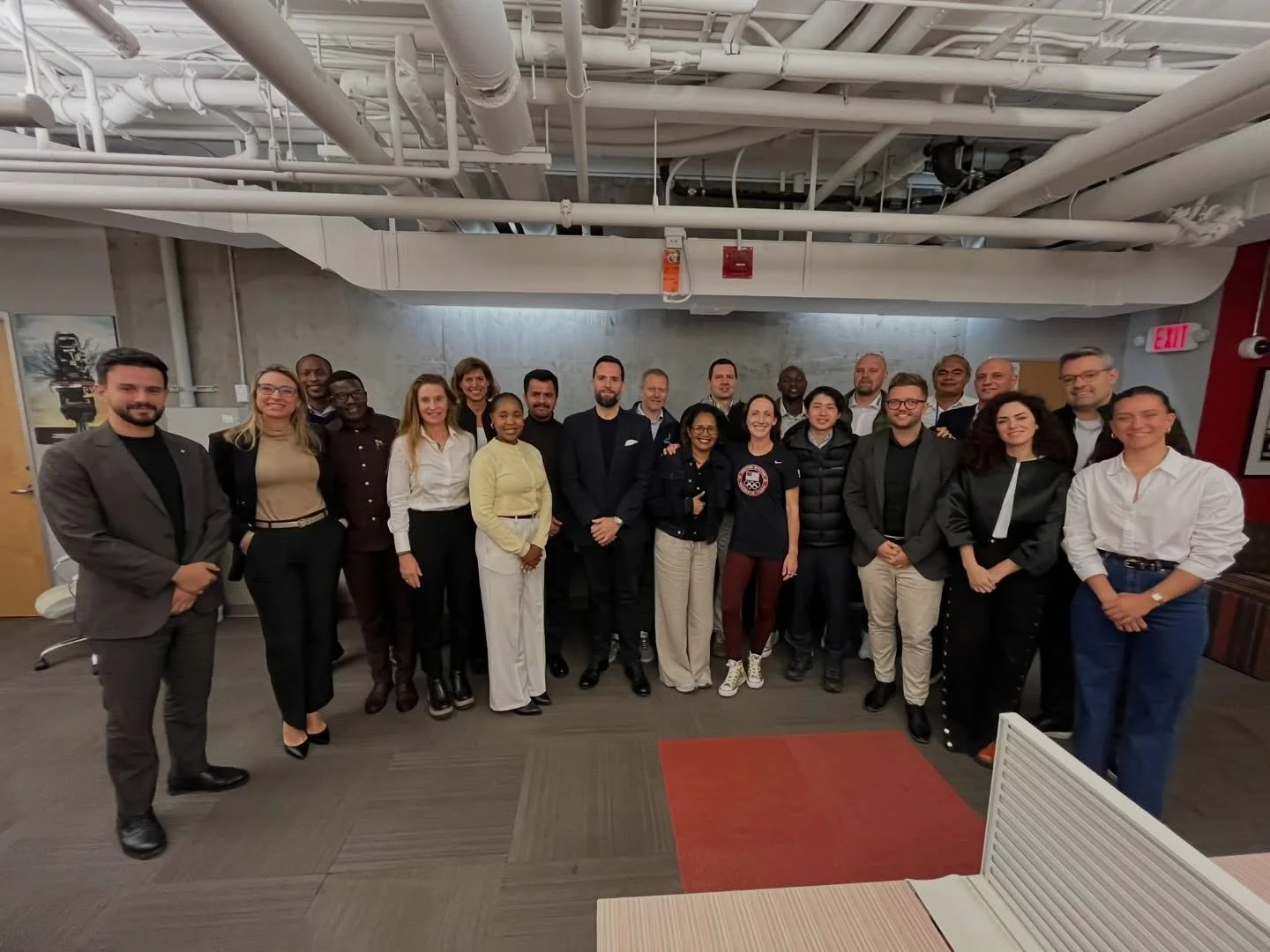 A room of 22 global professionals.
One conversation about the economic architecture of sport.

Grateful to contribute to the International Visitor Leadership Program discussion on how major sporting events shape cities and long-term prosperity! 🫶🏽