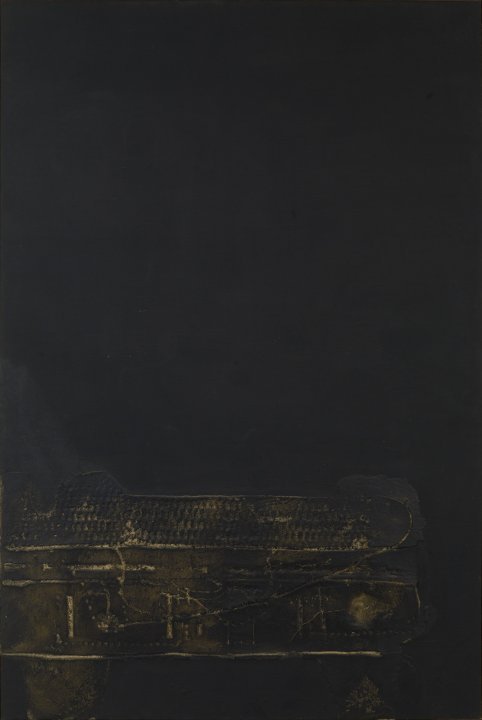 Antoni Tàpies / Relieve sobre espacio negro (Relief over Black Space)