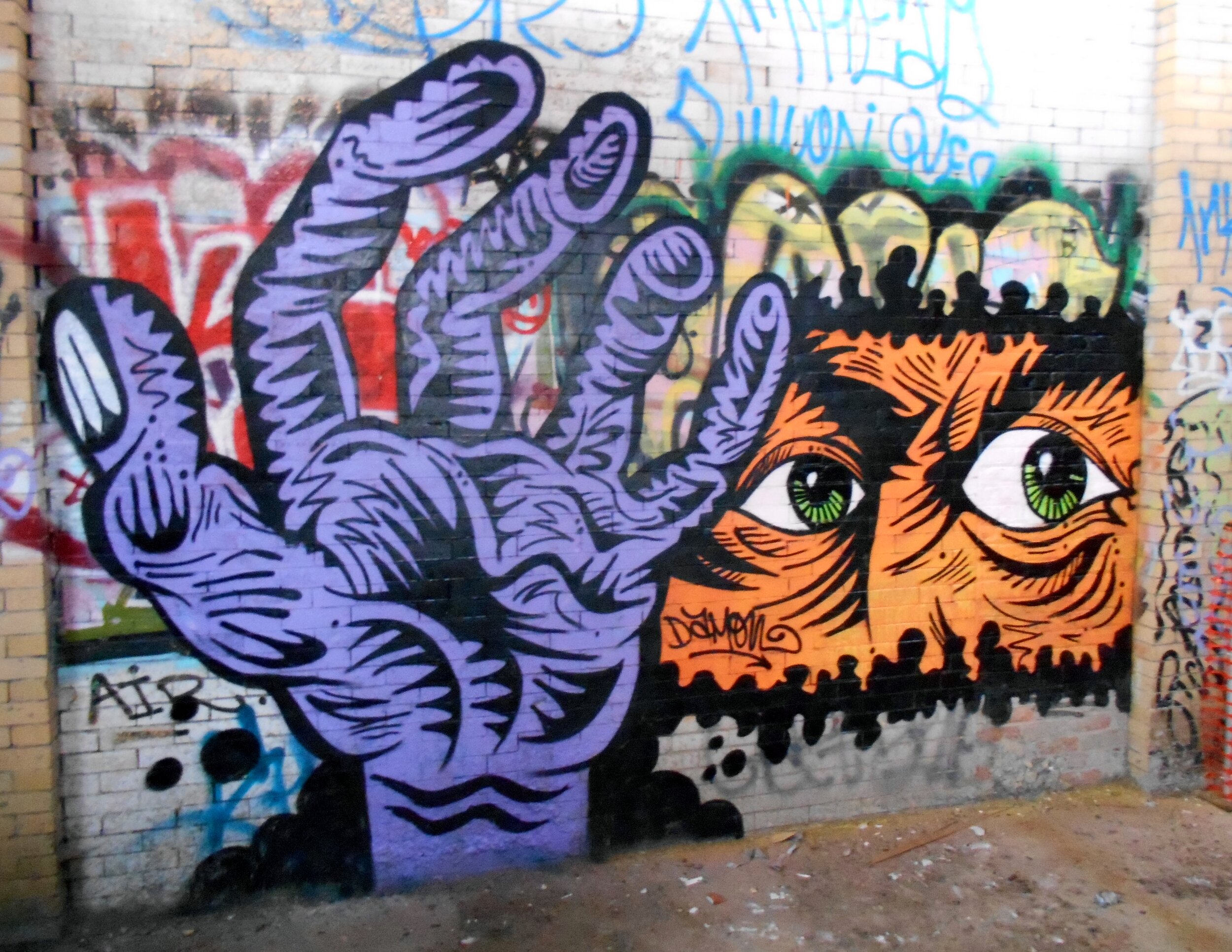 Hand and SideEye angle.jpg