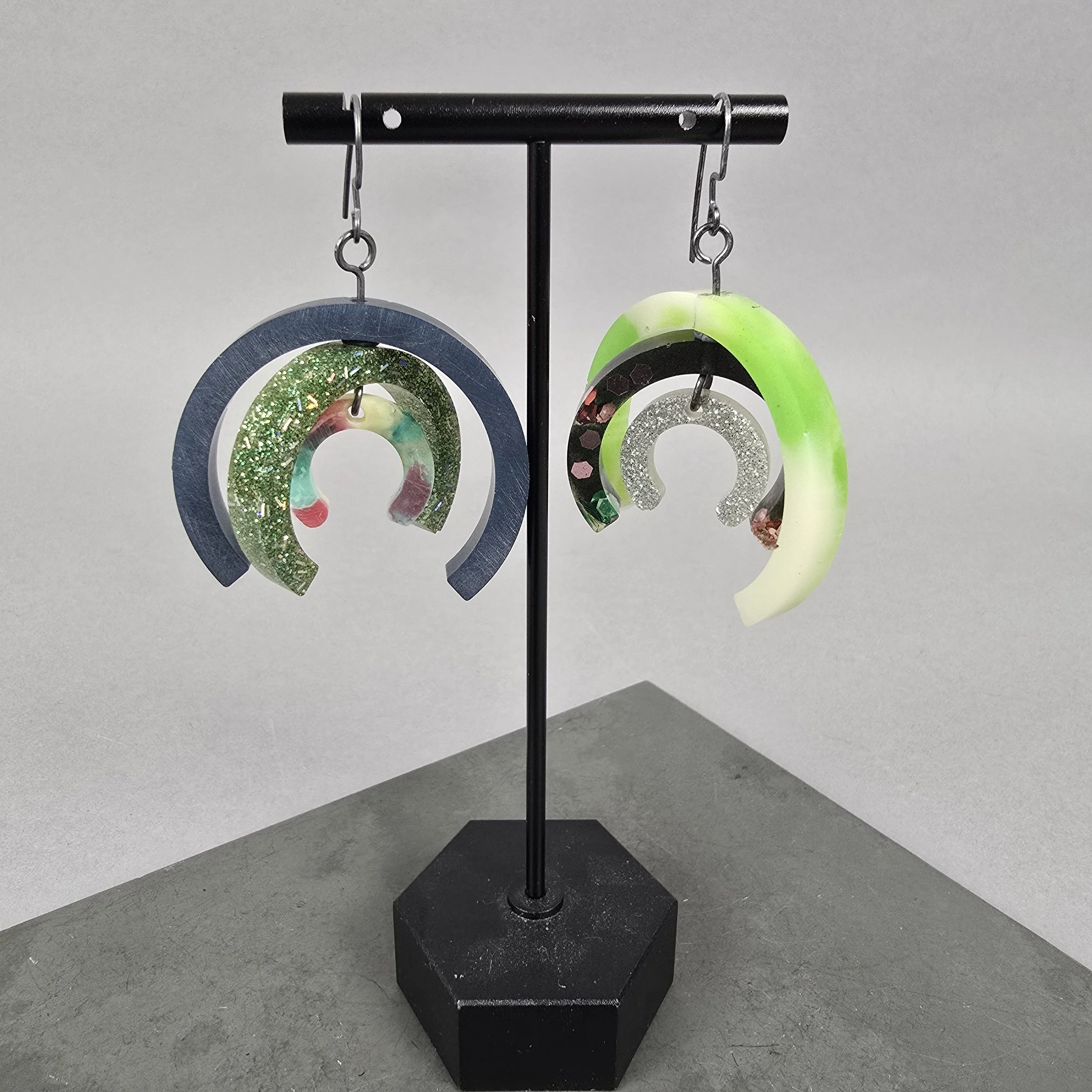 resin-earrings-triple-circs.jpg