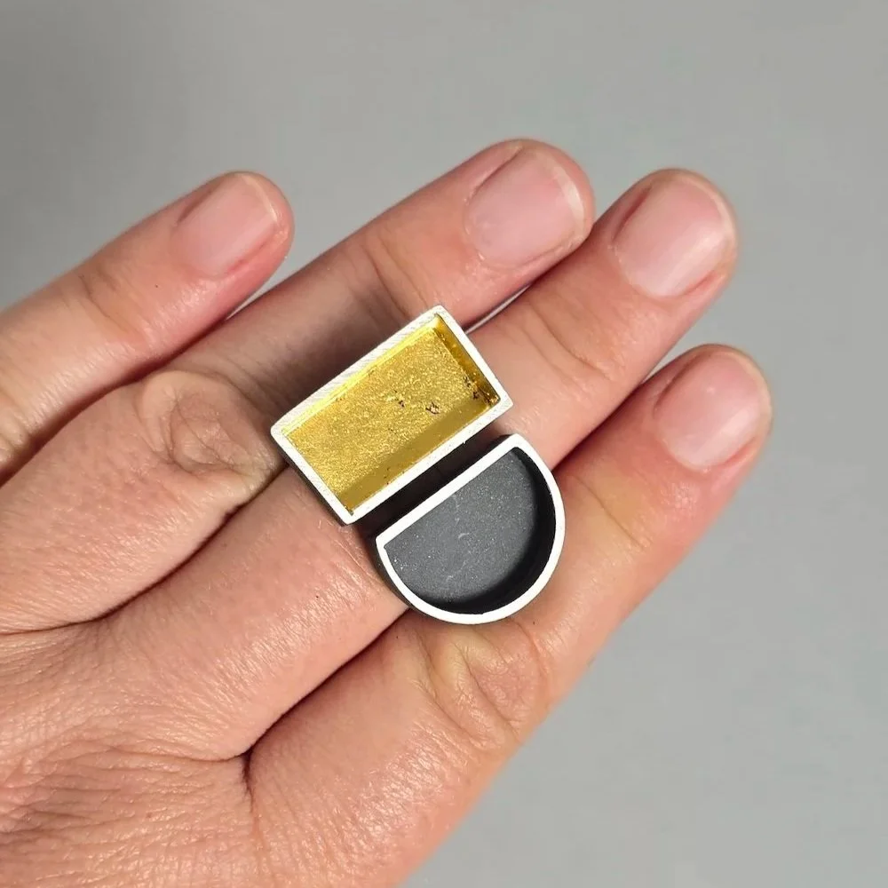 Mismatched-Two-Tone-Ring-semi-tangle.jpg