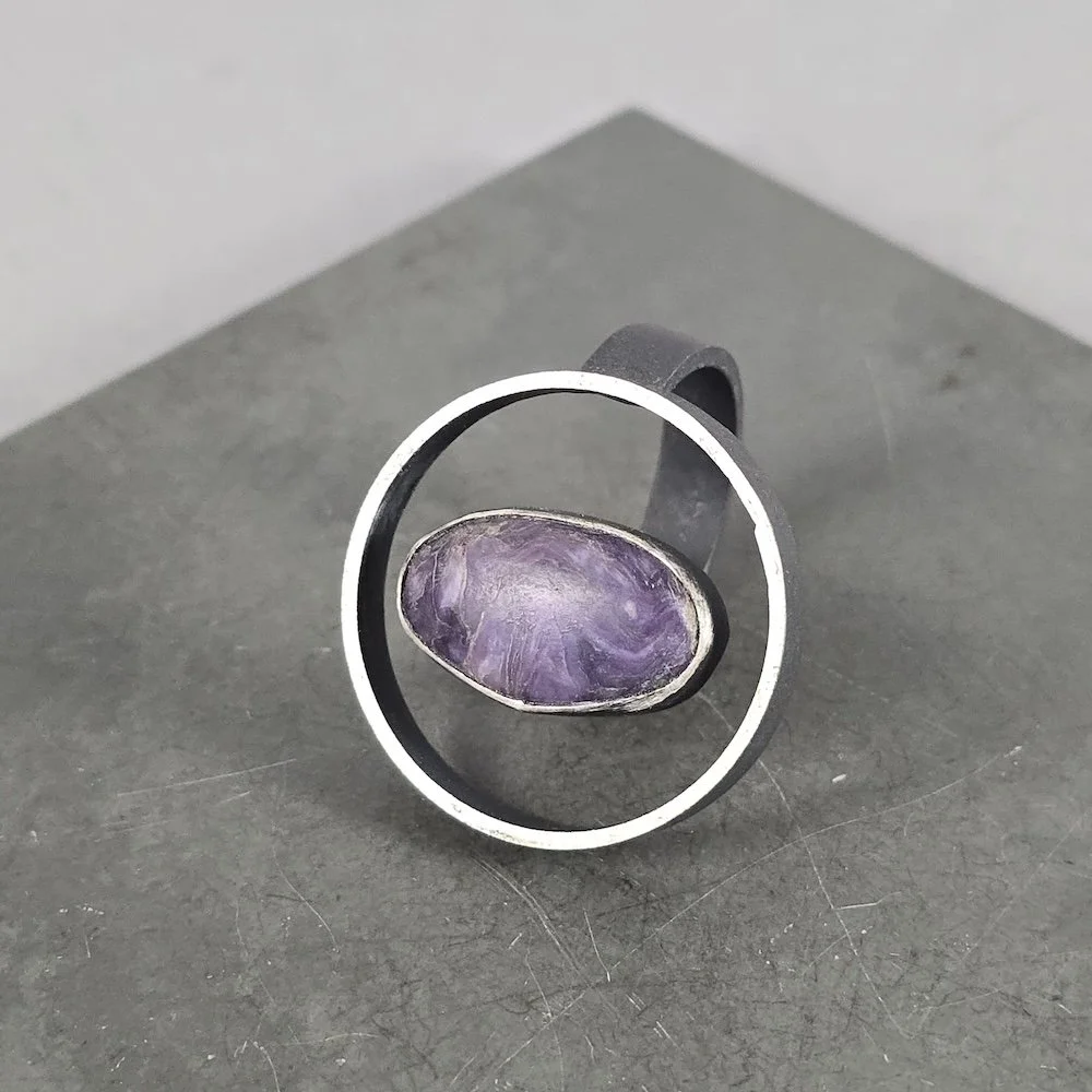 circle-ring-charoite-angle.jpg