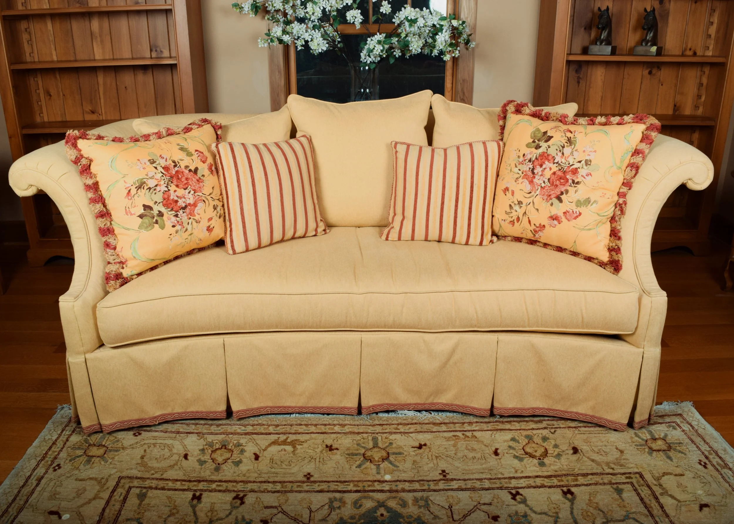 Rolled _Arms_Sofa_3.jpg