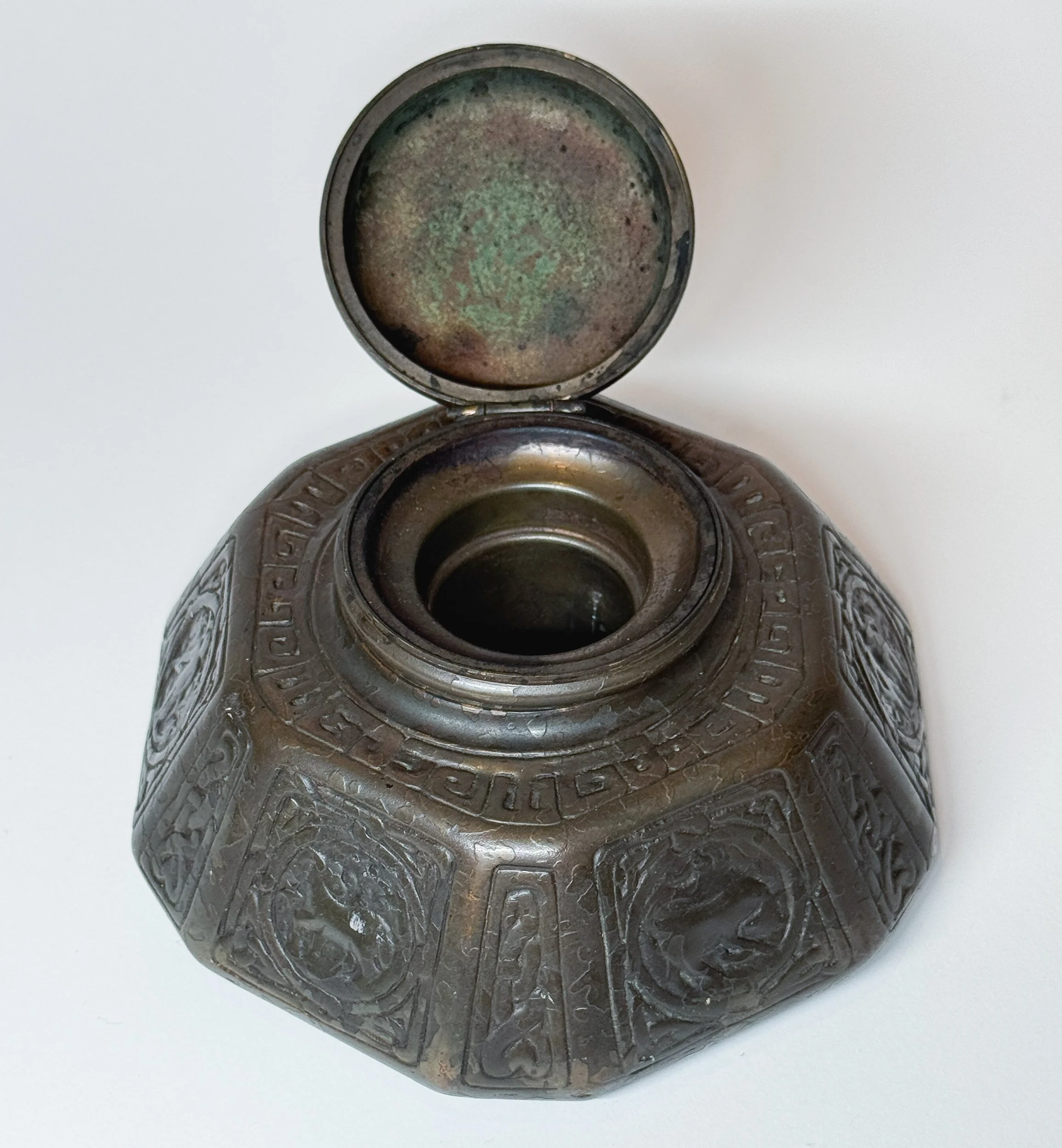 Tiffany_Studios_Zodiac_Inkwell_6.jpg