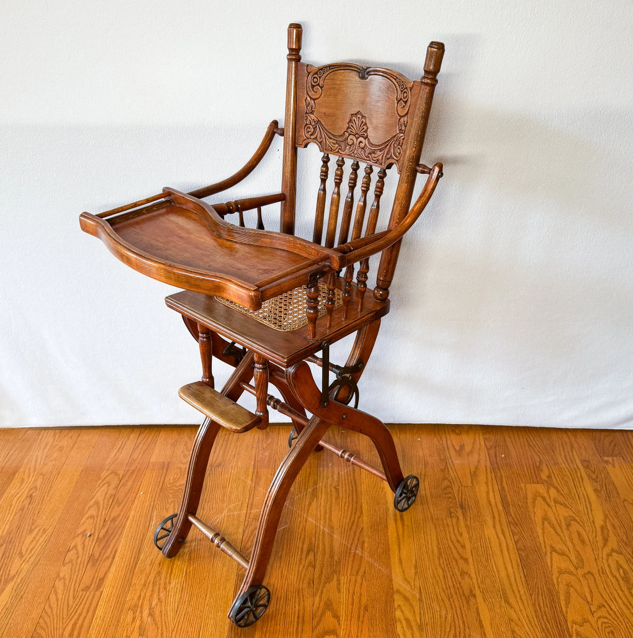 Victorian_High_Chair_3.jpg