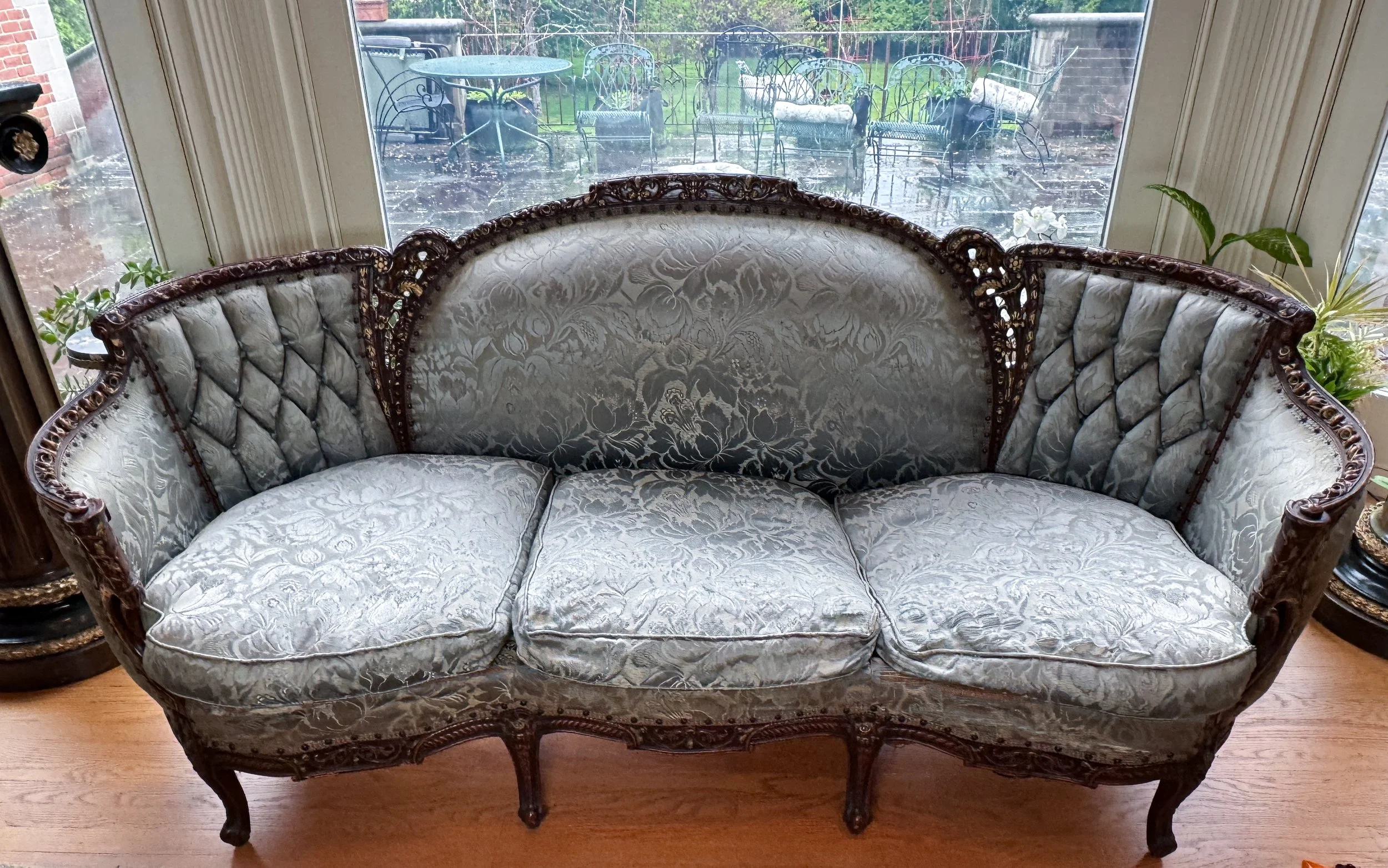 Victorian_Carved_Settee_1 (1).jpg