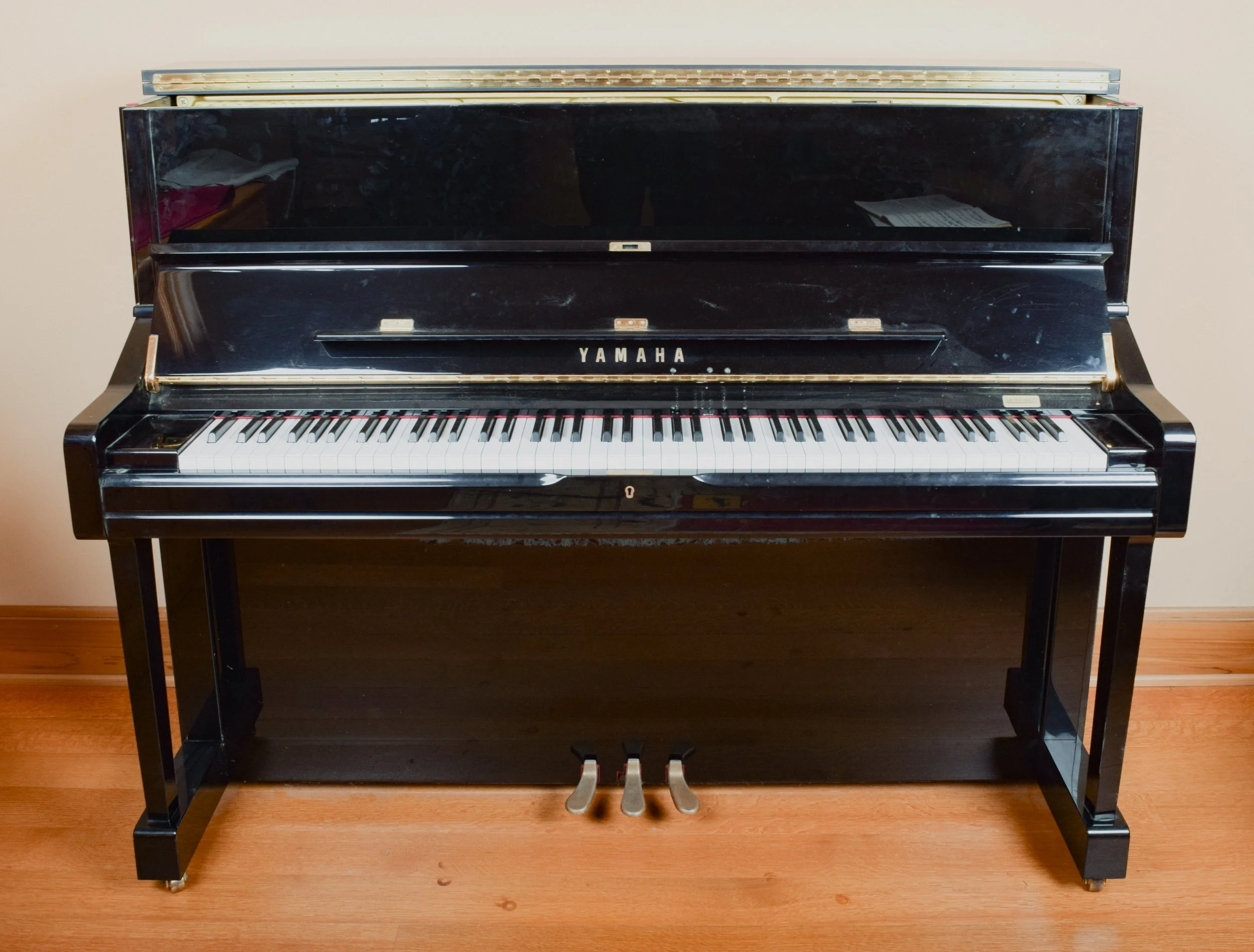 Yamaha_U1_Piano_2.jpg