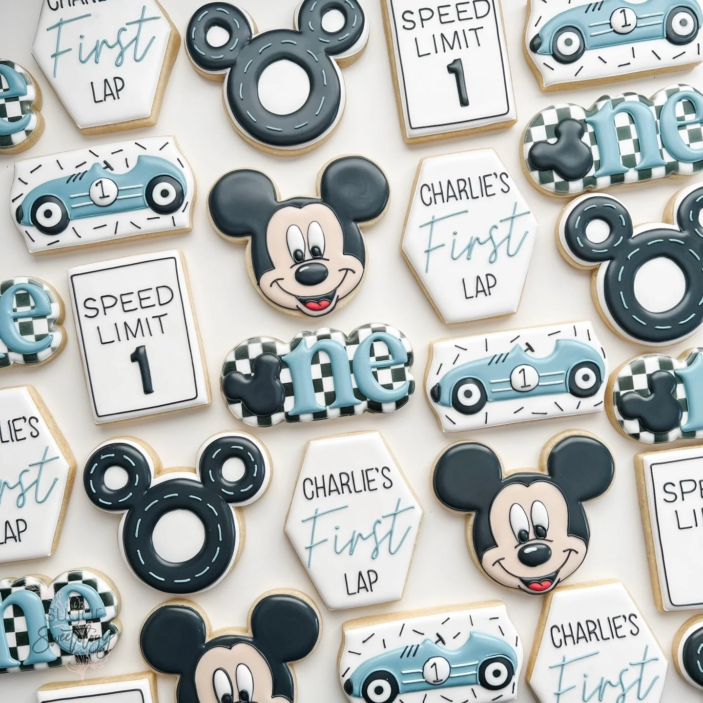 &bull;Mickey Racing&bull;

I loved the color palette of this set 🤌🏻 Making cookies for this client is always special and I&rsquo;m so thankful for you all 🤍 

#Decoratedsugarcookies #customcookies #rockfordil #815 #rockfordilcookies