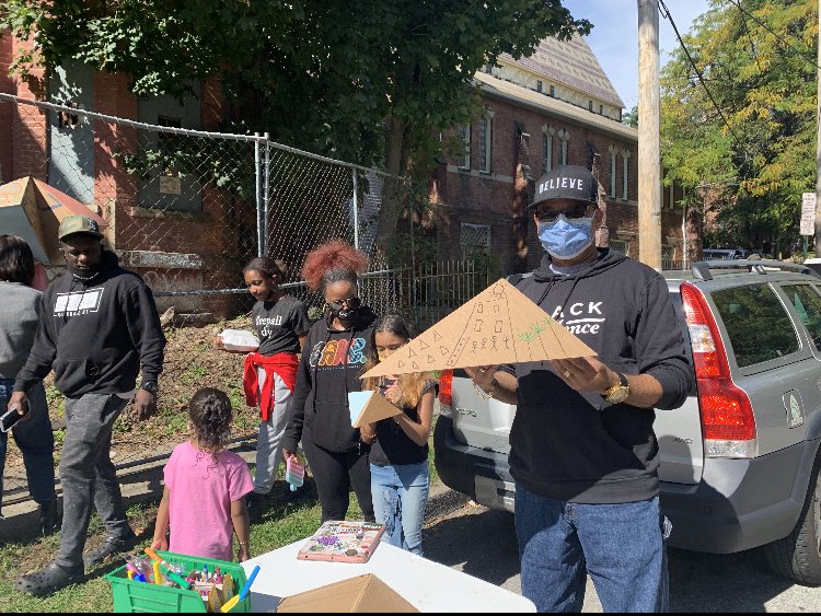  The Community Workshop held in October 2021 couldn’t have happened without our amazing partners — Love Your Block Grant, Paint &amp; Play, Awesome Newburgh, Hudson Valley Collaborative, Blacc Vanilla, and Holy Temple UHC Church. The design prompt wa