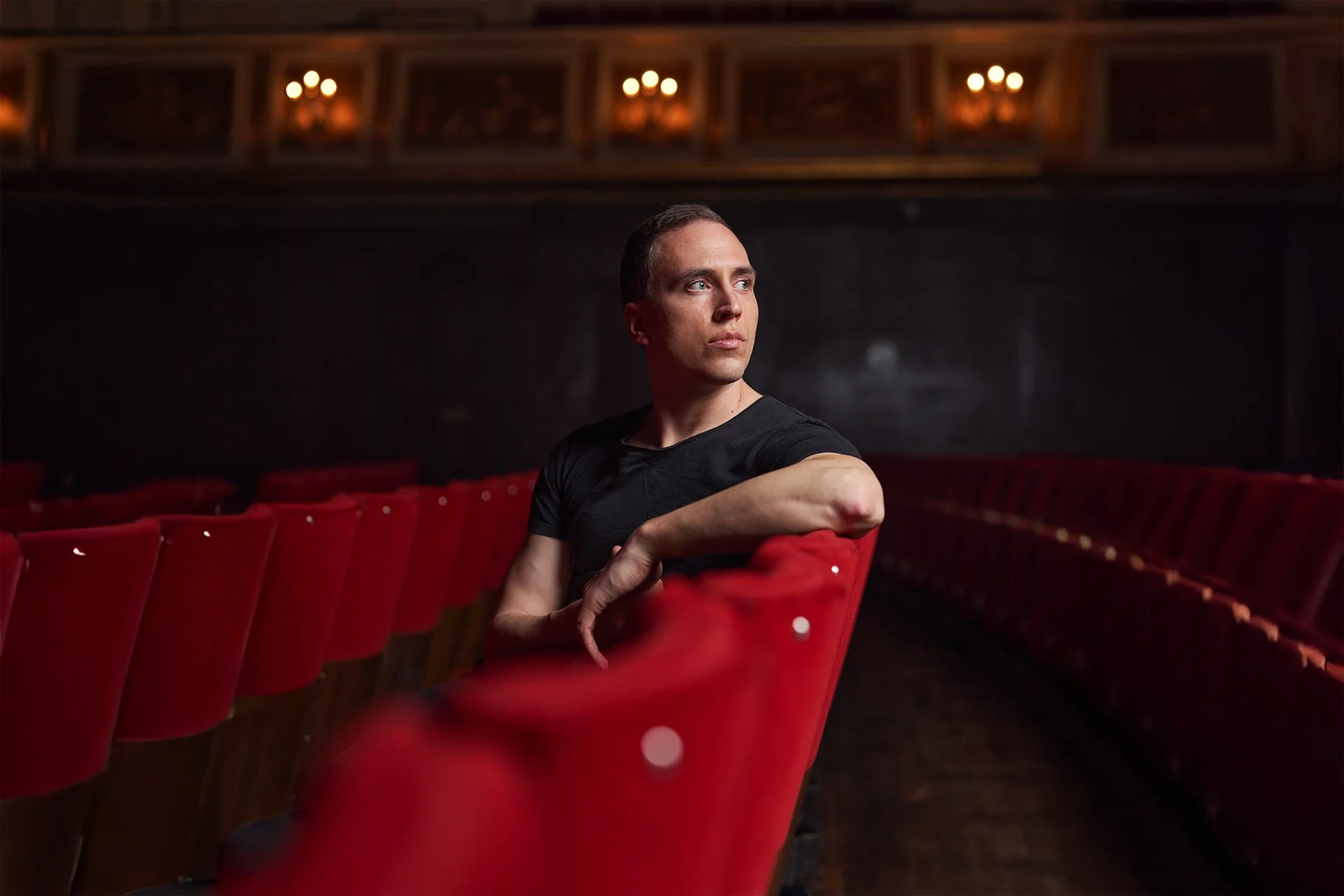 martin-kohlstedt-portrait-theater-berlin.2.jpg