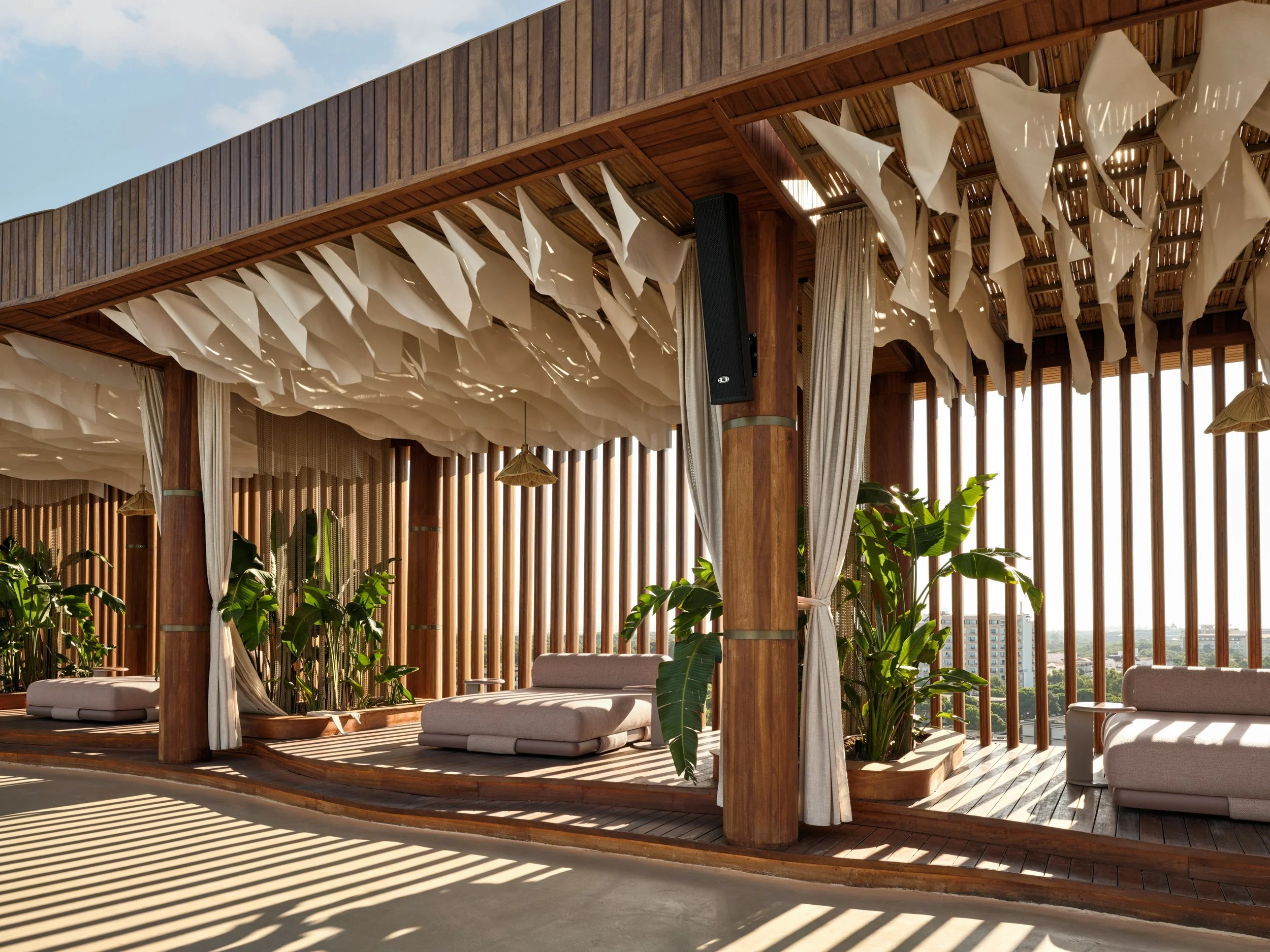 regnum crown genel 132 copy.jpg