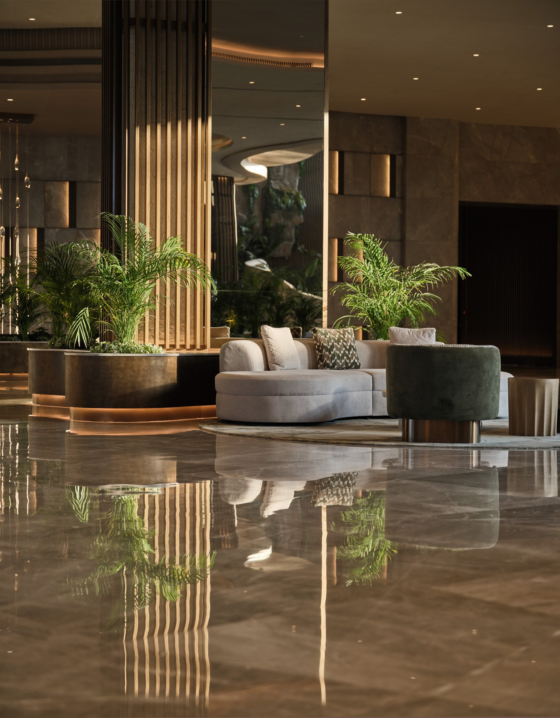 regnum crown details 9.jpg