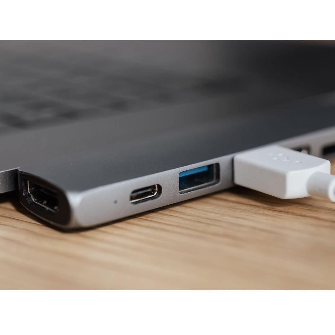USB Hub vs. Docking Station: Which Do You Need?