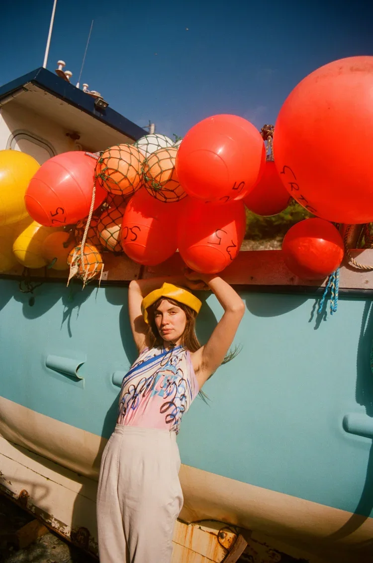 darn+tate_rosa_ameliapemberton_01.webp