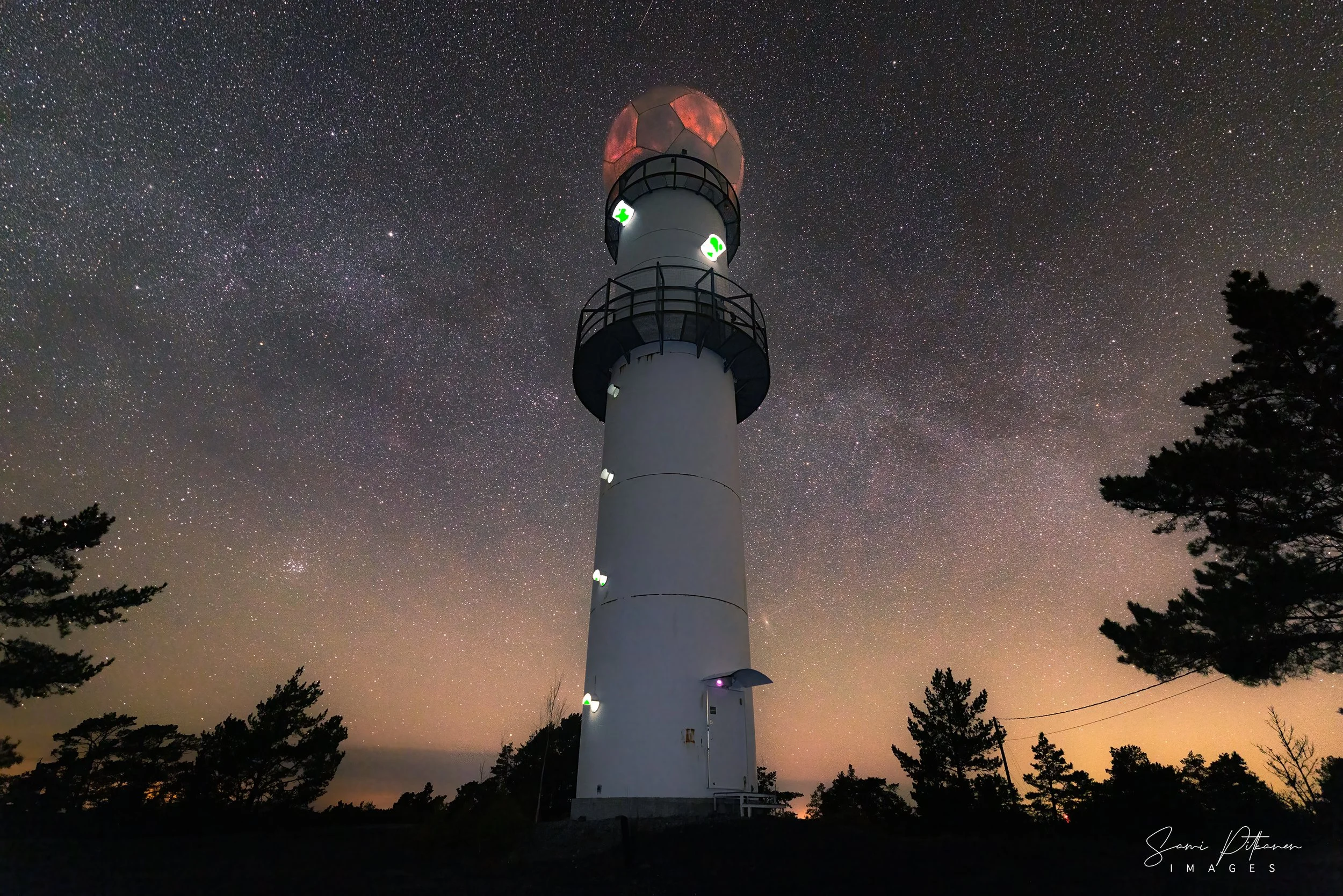 4L5A7596-2026-03-20-korpoweatherstation-by-night-samipitkanenimages-web-tag.jpg
