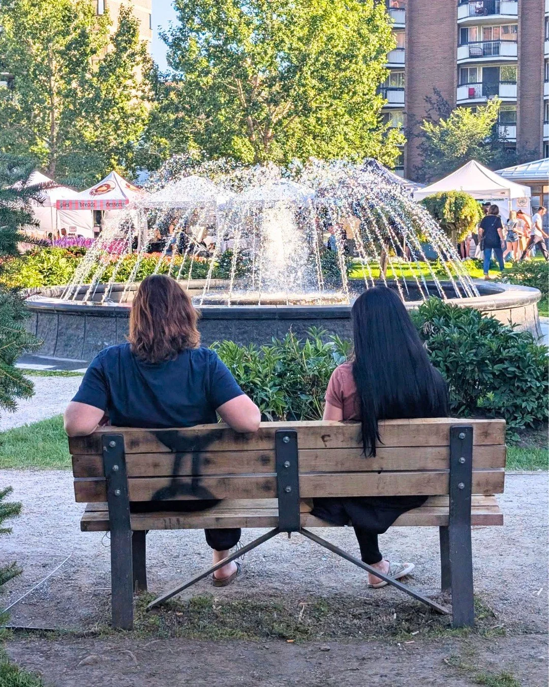 4th Street&rsquo;s first night market of 2026 is about to take place! 🥳Enjoy your Saturday to its fullest at Central Memorial Park with an incredible evening of vendors, entertainment and snacks galore 👋
