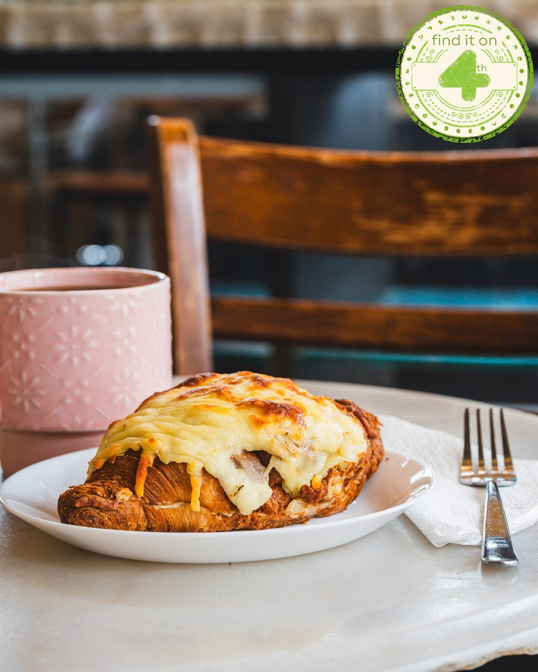 Add some ol' fashioned romance to your next date 😍
If you're looking for some bohemian charm to make sparks fly, @fleurdeselbrasserie,  @bodegabysabor and @mylittleitalia.yyc are sure to bring a slice of Europe to your table 😋 #FindItOnFourth