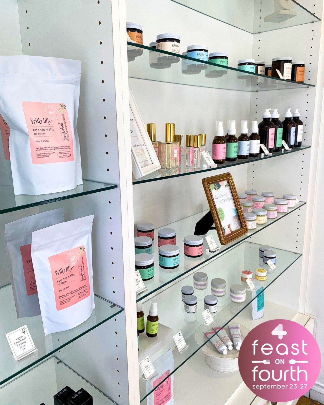 Weekends are for ✨Self-Care✨
Lucky for you, Feast on Fourth at @frillylilly's is incredible, and for JUST $10 (final day September 27) you can treat yourself to any of these offers:
⭐Brow Wax (Value $24)
⭐Brow Threading (Value $24)
⭐Lavender Shea But