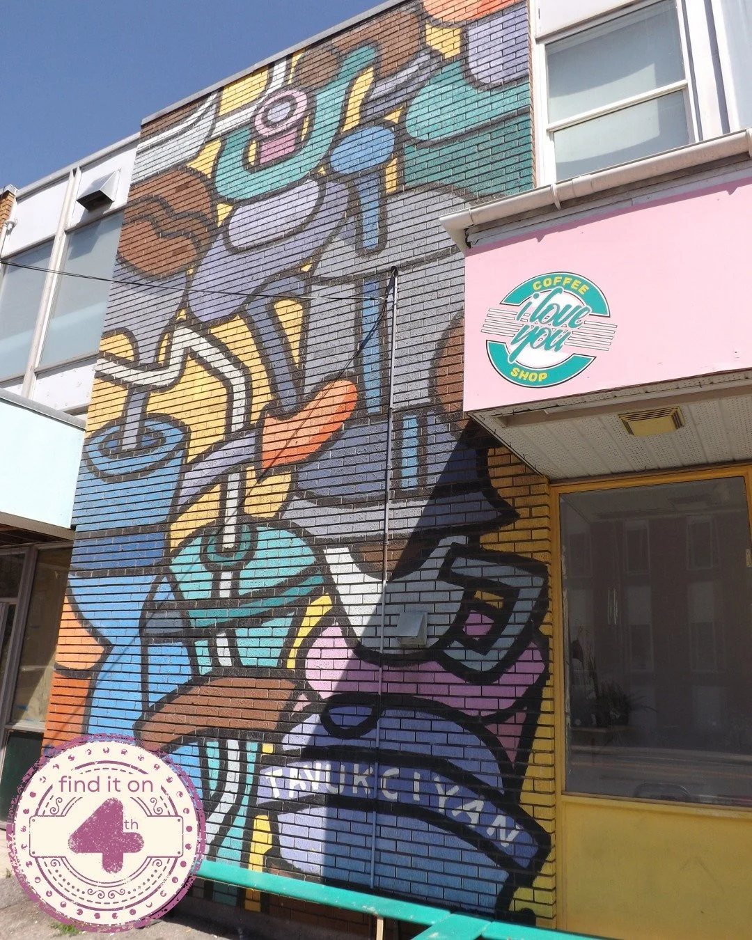 Looking for this year's autumn soundtrack? 🤔🎶
@iloveyoucoffeeshop has been partnering with @inneroceanrecords to showcase a collection of incredible vinyls across jazz, electronica and lots of off-the-beaten-track genres to broaden your horizon 🤩
