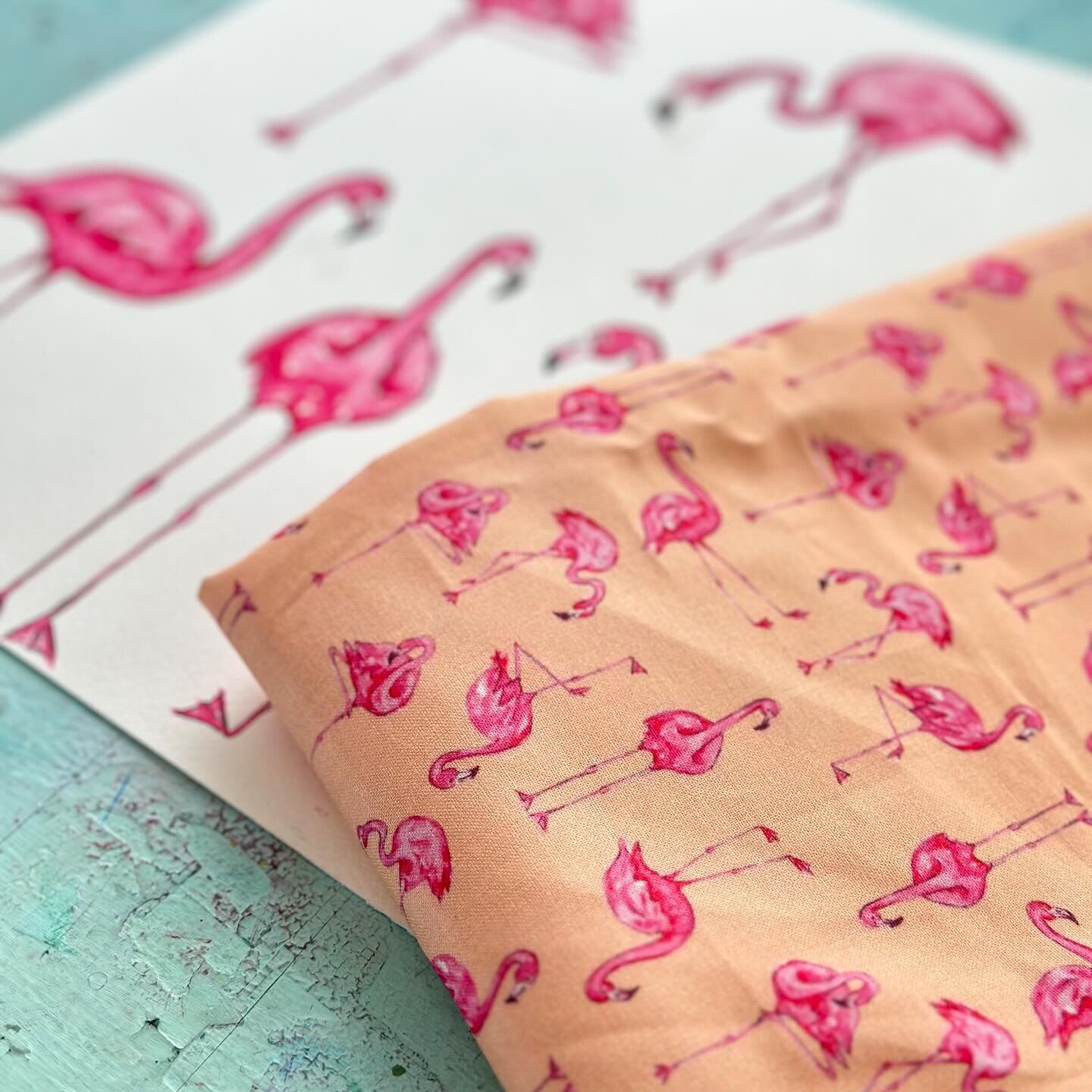 Well that was fun! I jumped ahead just to see how things would look on fabric. Definitely so much more to learn and implement- but having fun!
#flamingo #surfacepatterndesign #creative #heidiatavingastudio