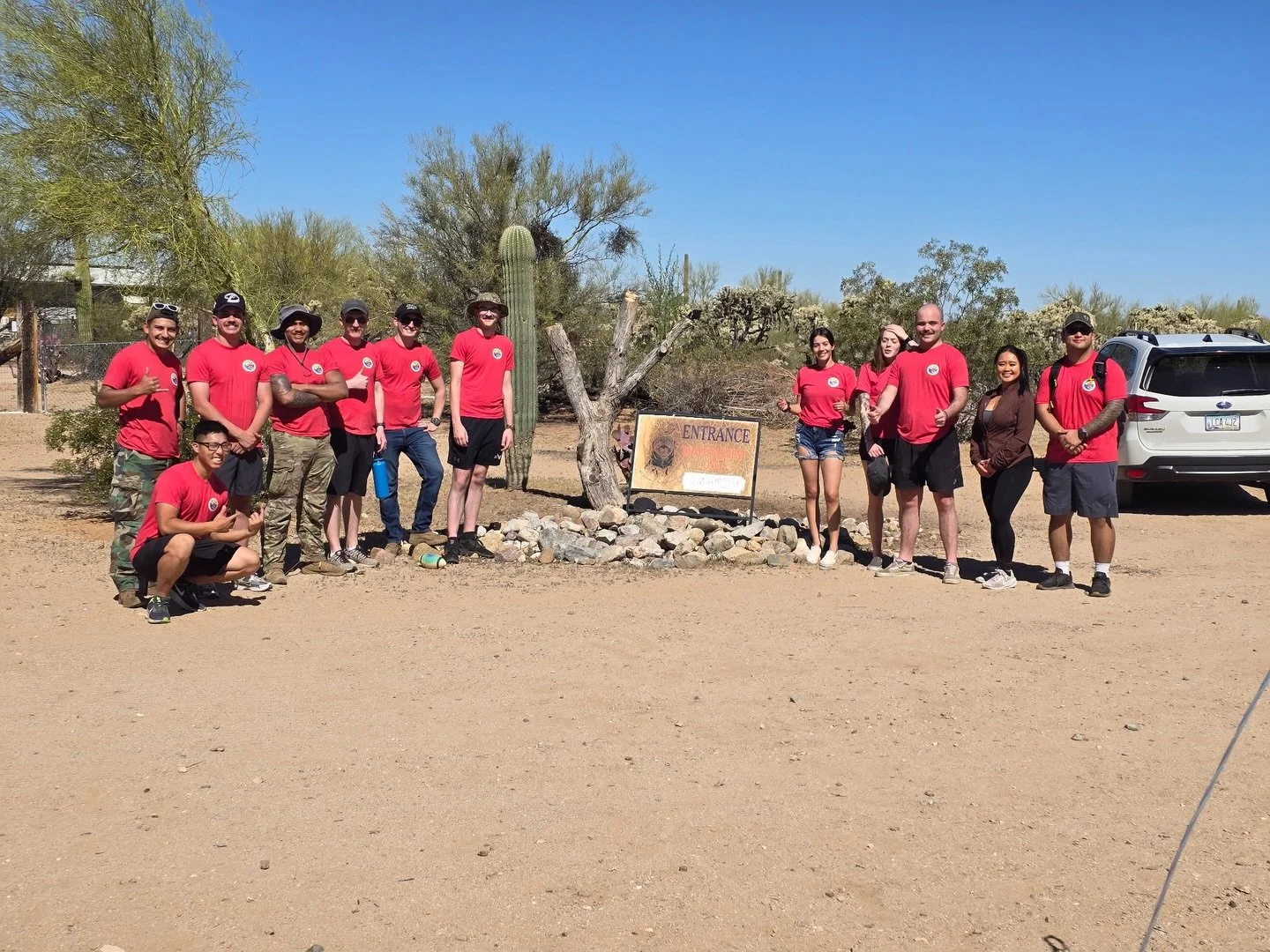 A HUGE THANK YOU to these 12 @usairforce service members, led by Senior Airman Jamar Nicholson, who made the drive all the way from @davismonthan_afb bright and early to spend a Saturday morning volunteering with us!

Because of their hard work, we&r