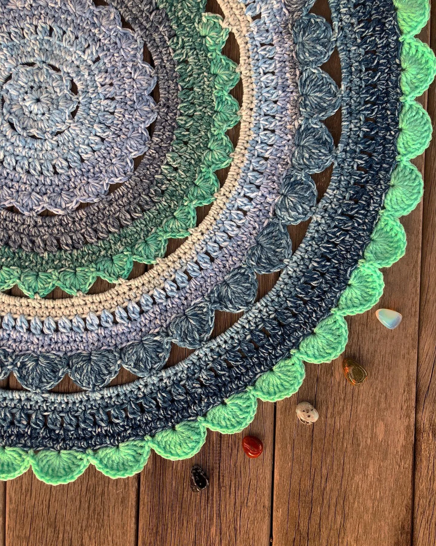 The FREE Tranquility Rug Pattern is LIVE on our website 🌀 

&amp; we are having a 4th of July SALE from today until the 5th ! 🌀 

🌀All patterns are 10% OFF🌀

To show our appreciation, we try our best to give you guys some freebies every once in a