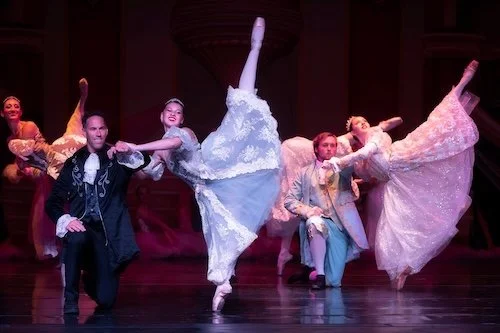 Pas De Deux