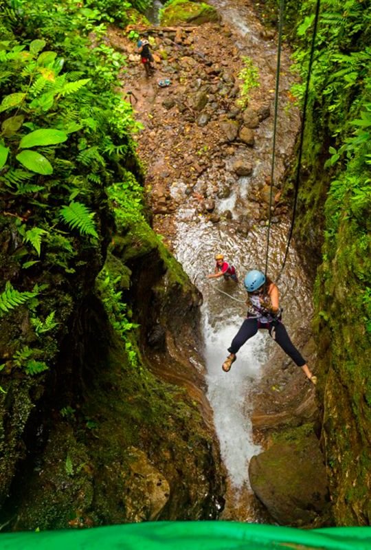 rapelling.jpg
