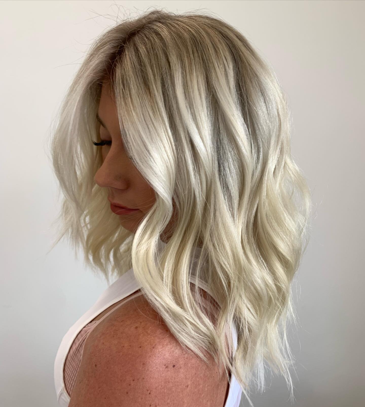 Angel blonde😇
&bull;
&bull;
&bull;
#atxhair #atxblonde #atxblondespecialist #atxhairstylist #atxbalayage #austinhairstylist #austinblonde #austinbalayage #austinhair #austinblondespecialist #atxlife