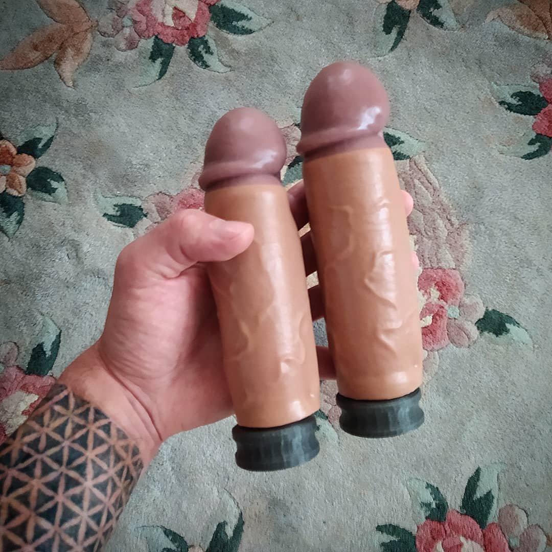.
📏 Most people find the [SIX] or [SIX&frac12;] model works best for them. This photo shows the WUUD fitting tool inserted into the base of the sleeves
.
🎥 See the fitting method using WUUD @ MANHUUD.com
.
#manhood, #handmade, #madetomeasure, #made