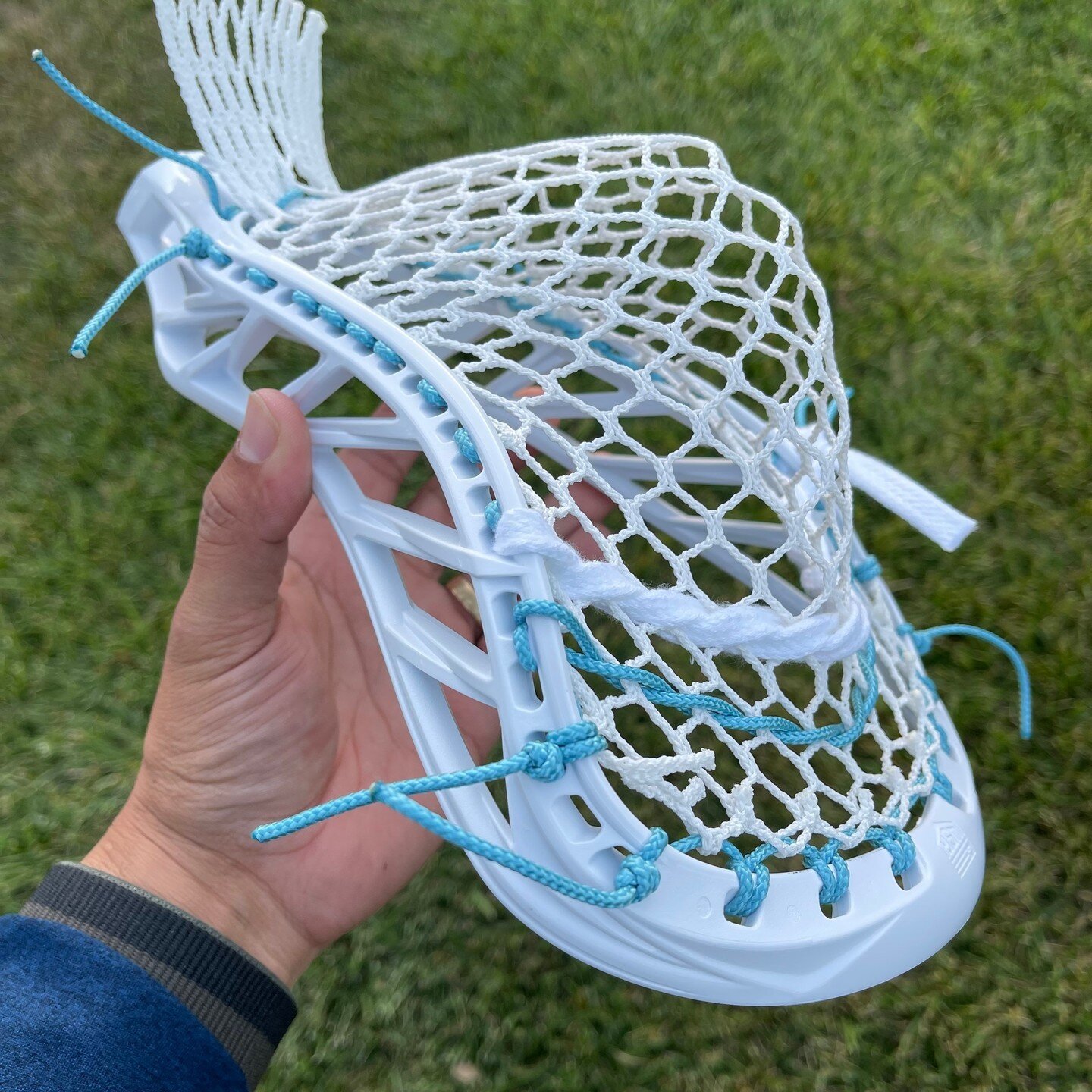 I love throwing Type 4s/4x is these wide D heads 👌🏽

Great channel
Quick break in
Maximized feel for the ball

@maveriklacrosse Tank 2.0 tied to the inside with @stringking Type 4s and @jimalaxhq sidewall and hockey lace.

#lacrosse #lacrossestick 
