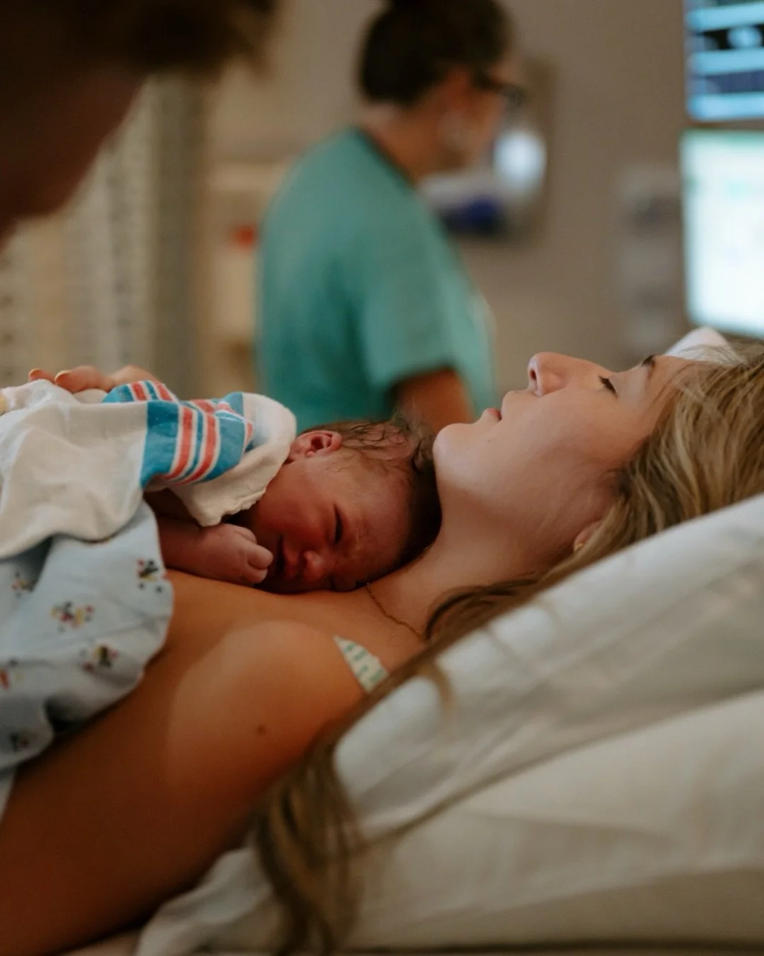 Myla Kate 🎀

It was one of the greatest honors of my life to capture my baby sister bringing her baby girl into the world. Being present for a live birth and documenting those first moments was powerful, humbling, and unforgettable.

Even while edit