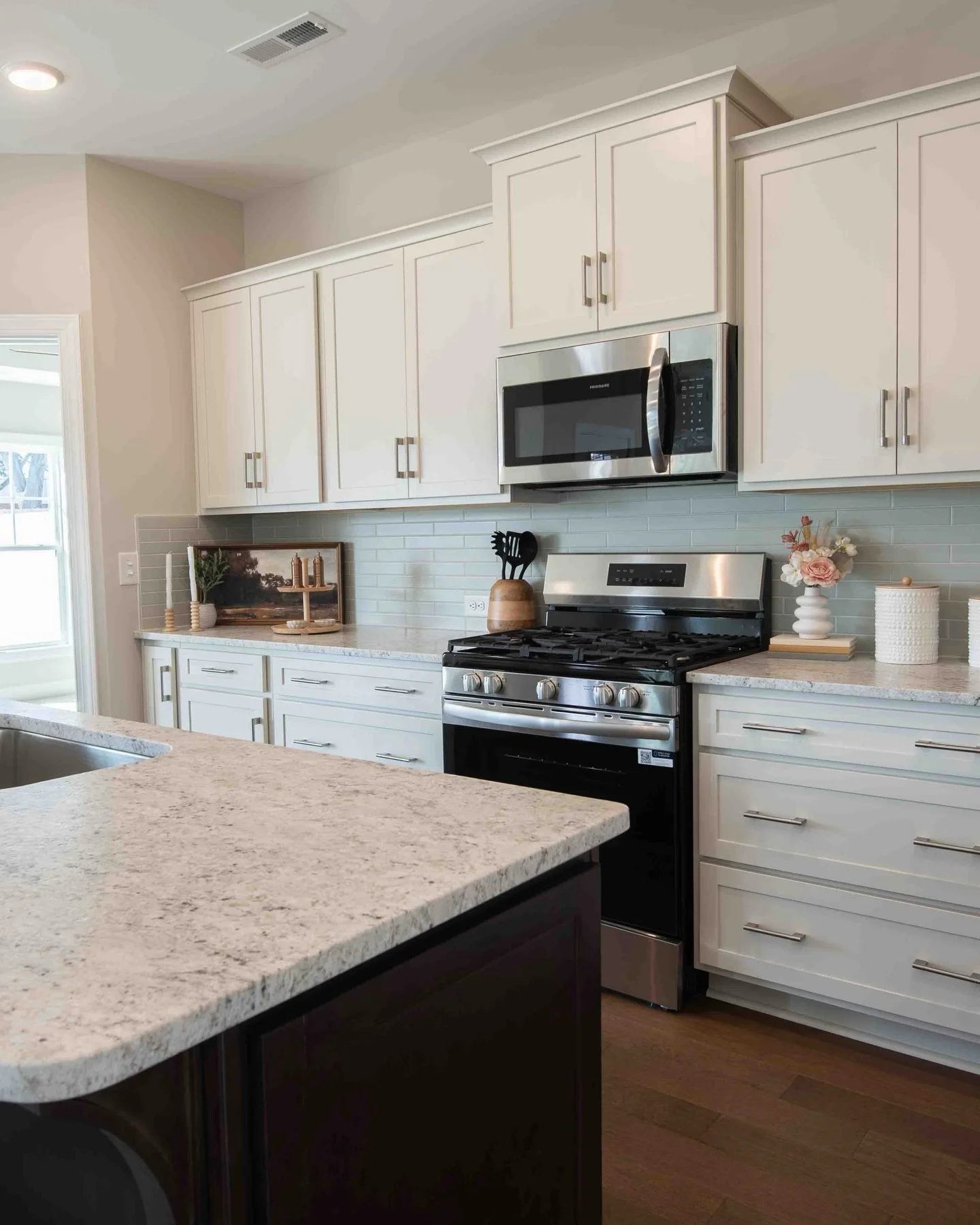 If your listings aren&rsquo;t getting attention&hellip; your photos might be the problem.

I help real estate agents stand out with professional listing photos + vertical video content designed for today&rsquo;s buyers.

More eyes. More engagement. B