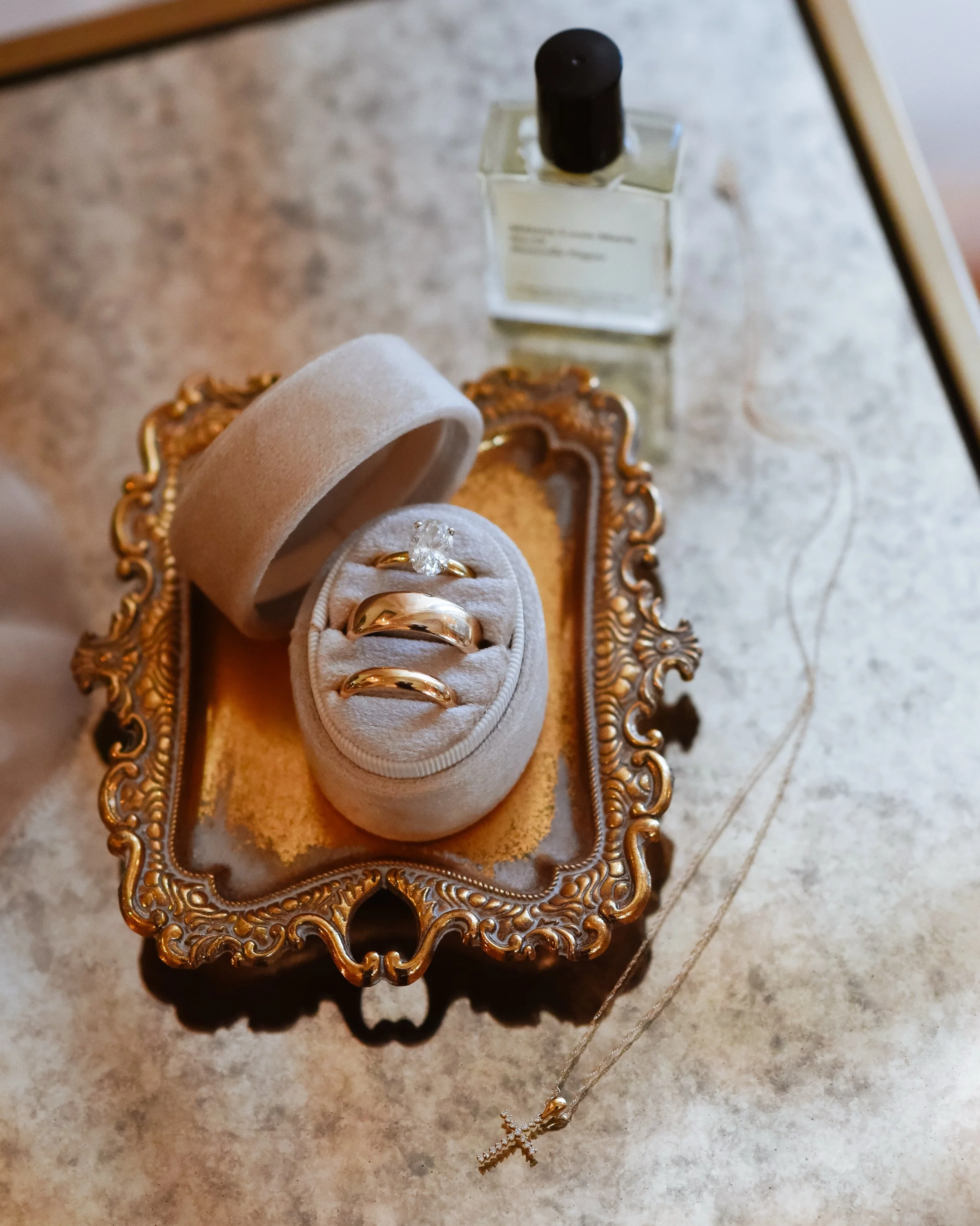 I love the little details on a wedding day.
.
.
.
#BluePhotographyNC #WeddingDetails #WeddingPhotographer #BrideDetails #NCPhotographer