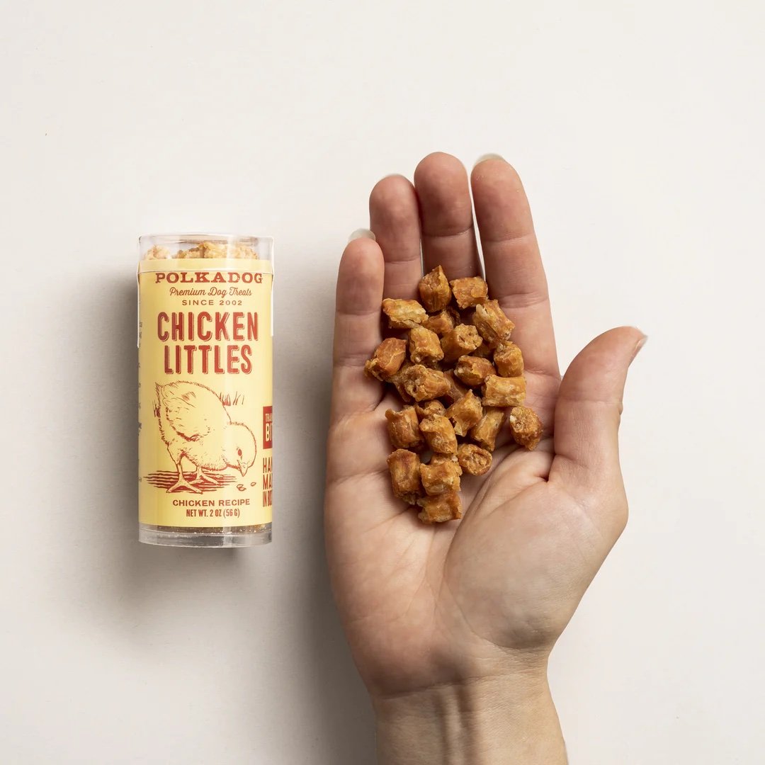 Dog-Cat-Treats-Dehydrated-Chicken-Little_Sfizis-Loose-hand_4d364c95-3334-466c-95a7-622ac07ea4bc_1080x.jpeg