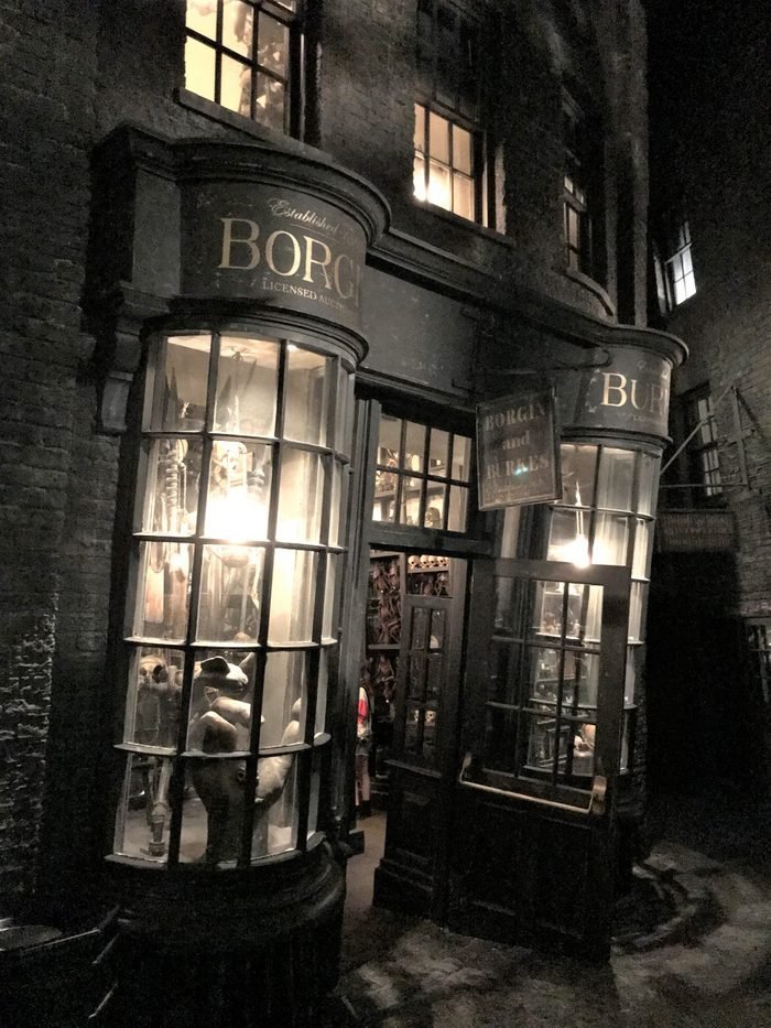 Borgin-and-Burkes.-Wizarding-World-Universal-Orlando.-Photo-by-Johanna-Read-TravelEater.net_-scaled.jpg