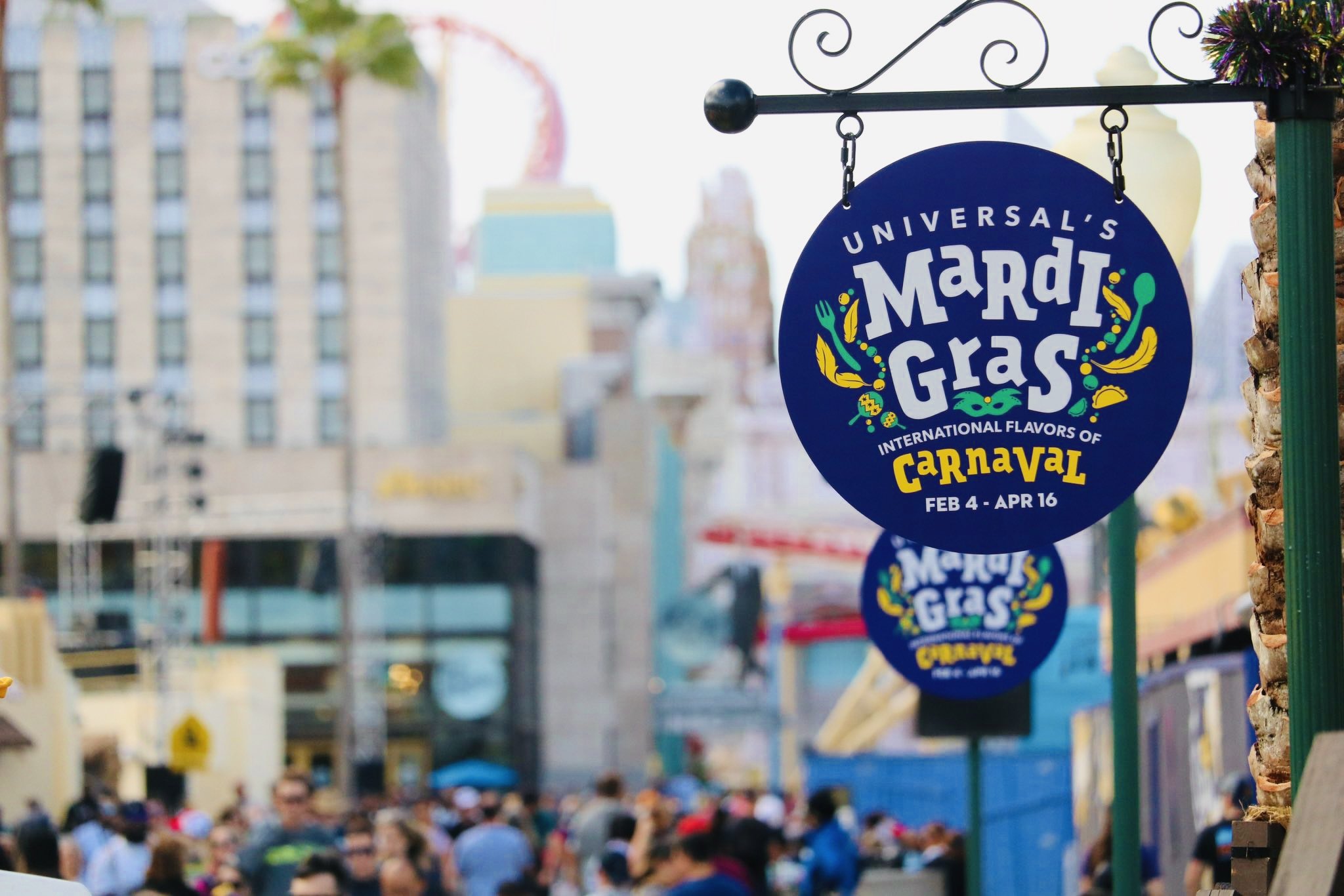 PHOTO REPORT: Universal Orlando Resort 3/23/21 (Gargoyles Added to the  Entrance of the Legacy Store, More Characters in Mardi Gras Outfits,  Crowds, A Visit to Rising Star, and More) - WDW News Today