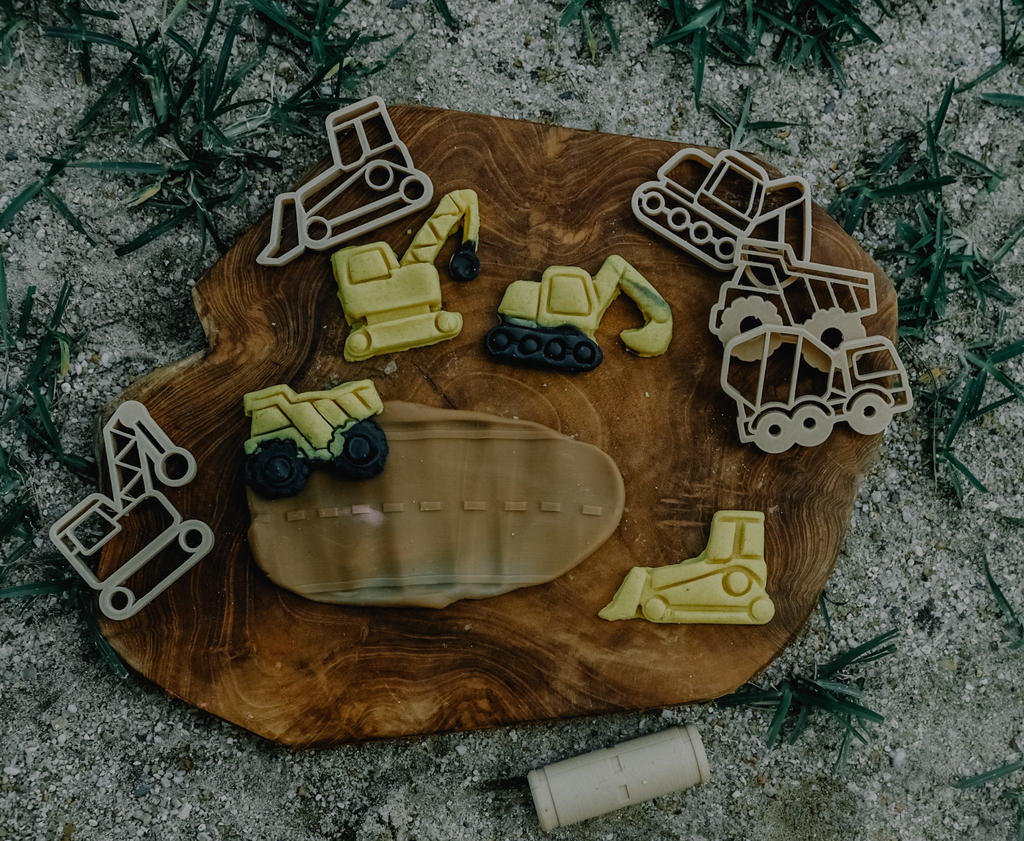 Eco Construction Playdough Cutter Set