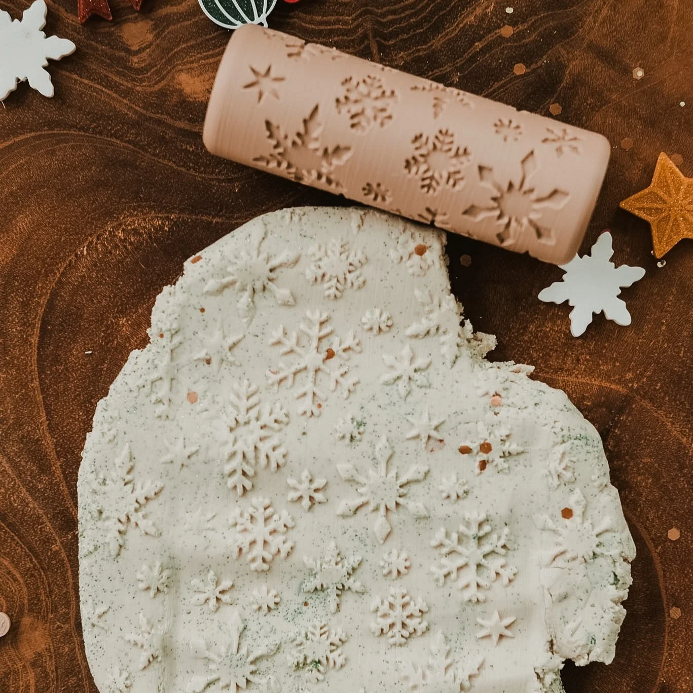 Snowflake pattern roller