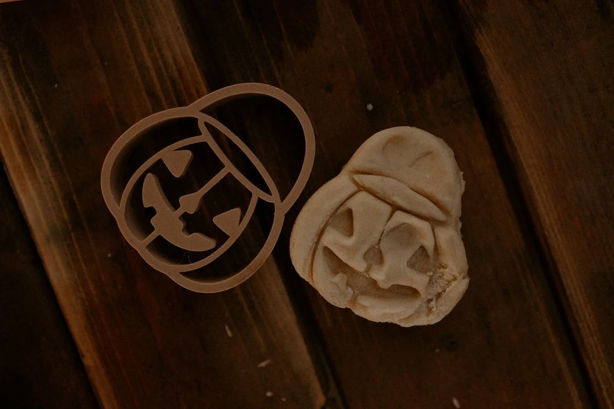 Ghost Playdough Cutter pumpkin - Kinfolk Pantry