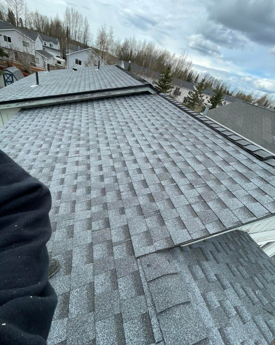 3 more roofs completed. 2 pewter grey and 1 estate grey. It&rsquo;s been all blue skys and grey roofs recently! Call us if you need a roof 💪🏽🤙🏽