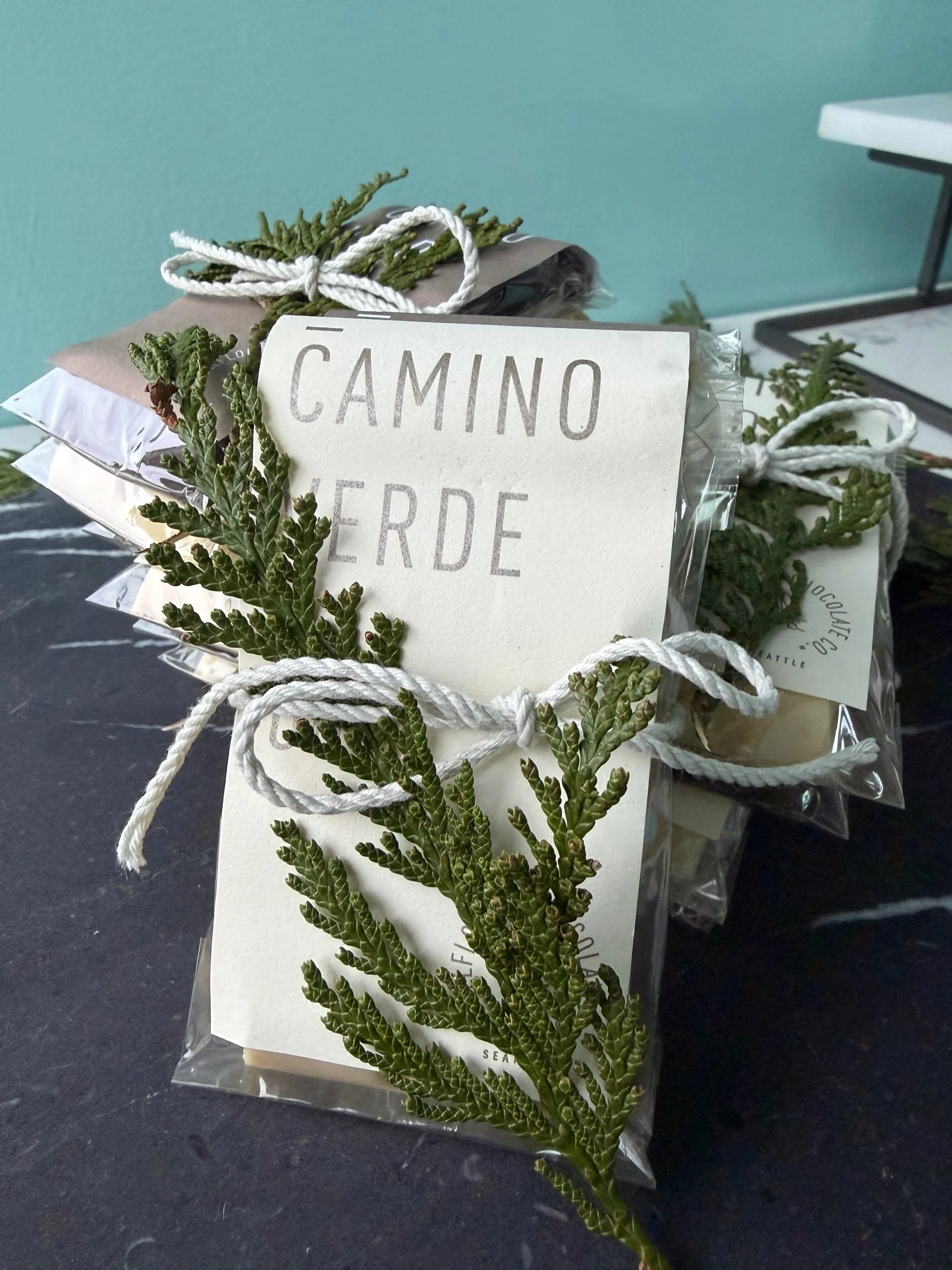 Camino Verde Black + White