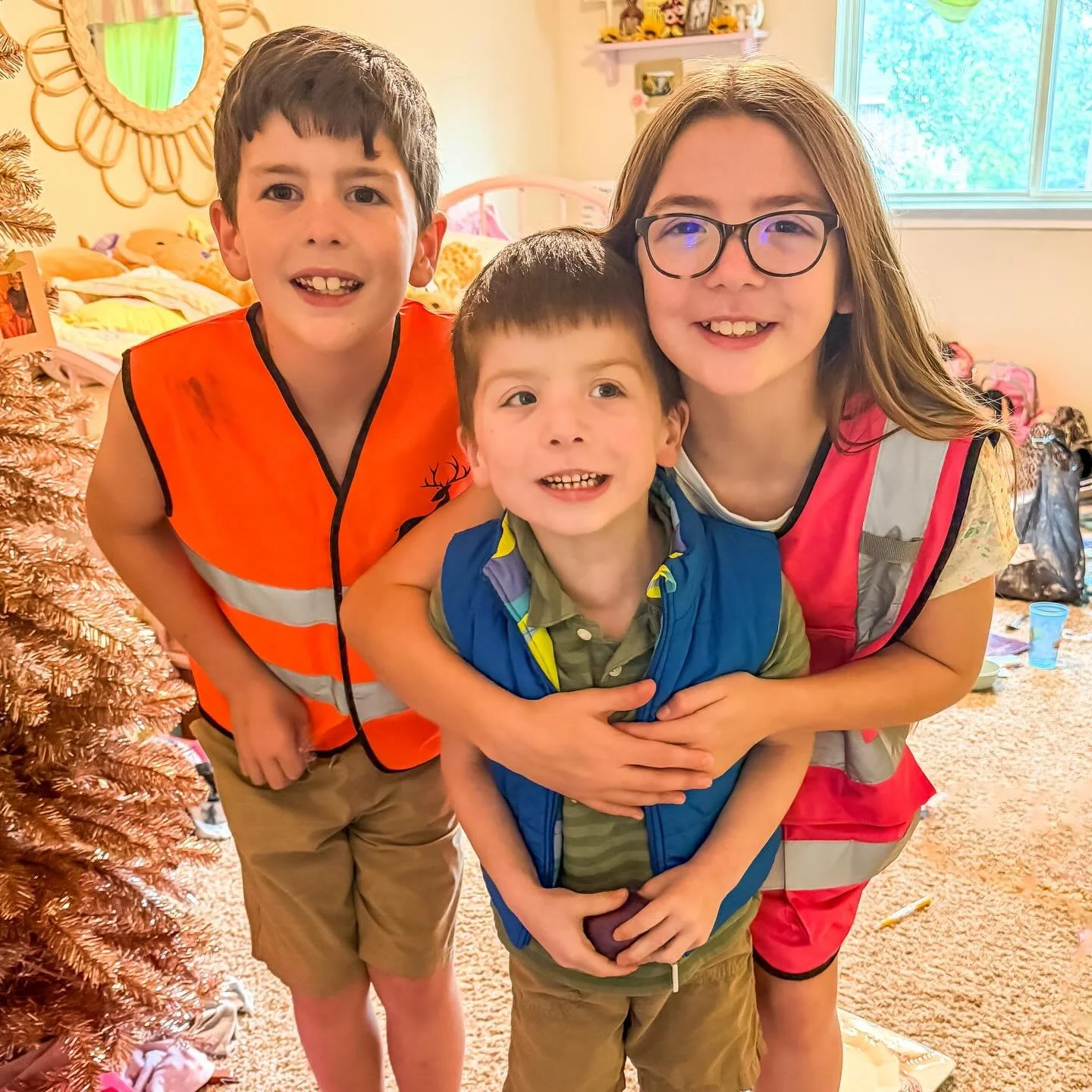 Felt like this deserved a permanent spot on the grid. Carsey said they&rsquo;re being &ldquo;instruction workers!&rdquo;

We sang one of the HamFam current faves yesterday in church. It&rsquo;s Will&rsquo;s overnight pick, so every 3rd night, these t