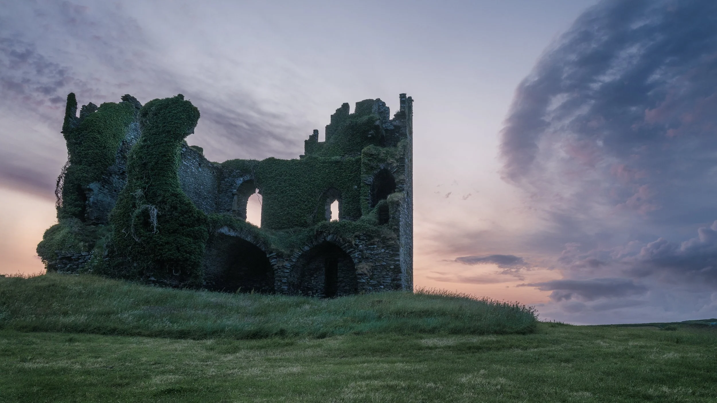 Ballycarbery Castle 03-Edit.jpg