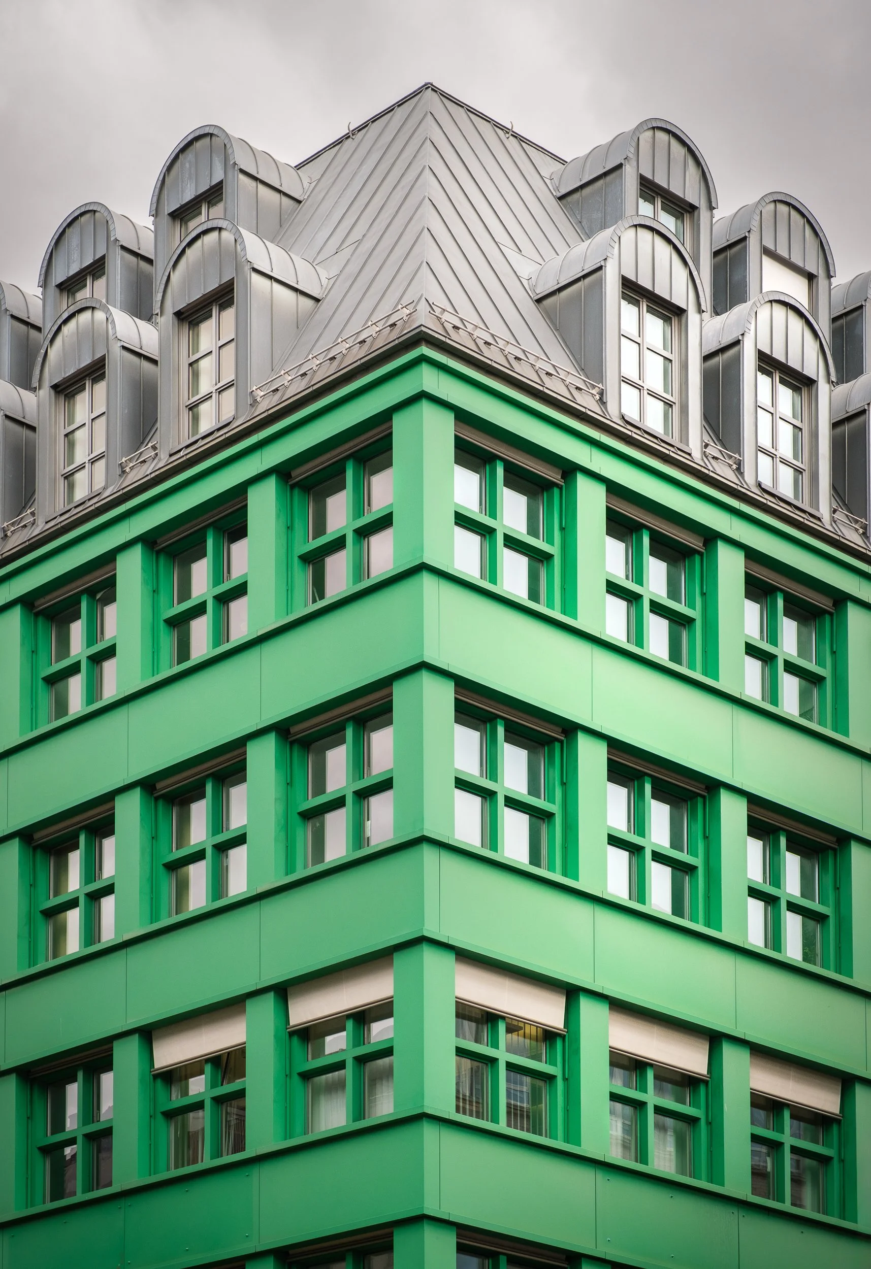 Another building along CharlottenStraße